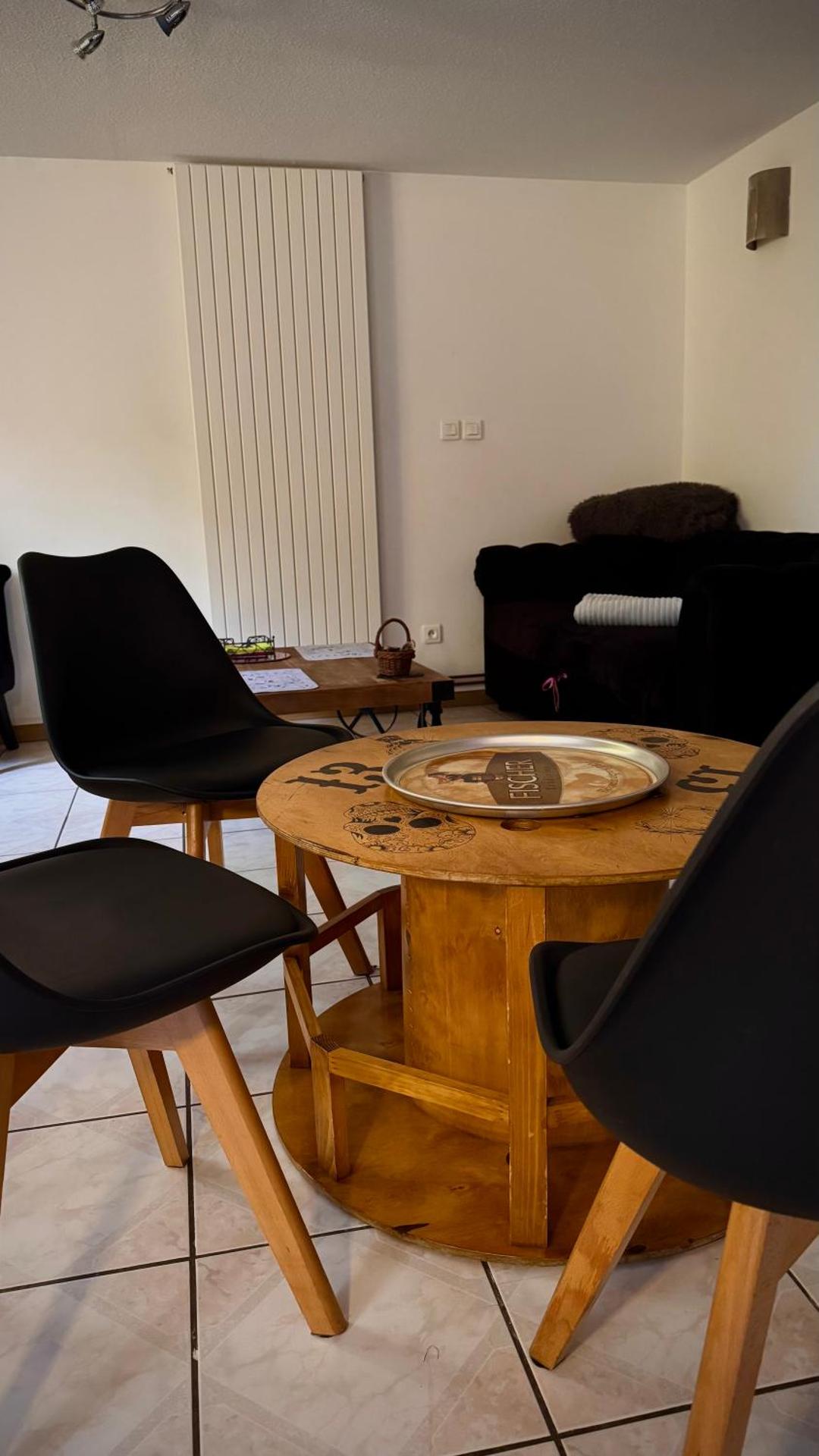 Entre ville & campagne (jardin avec rivière)