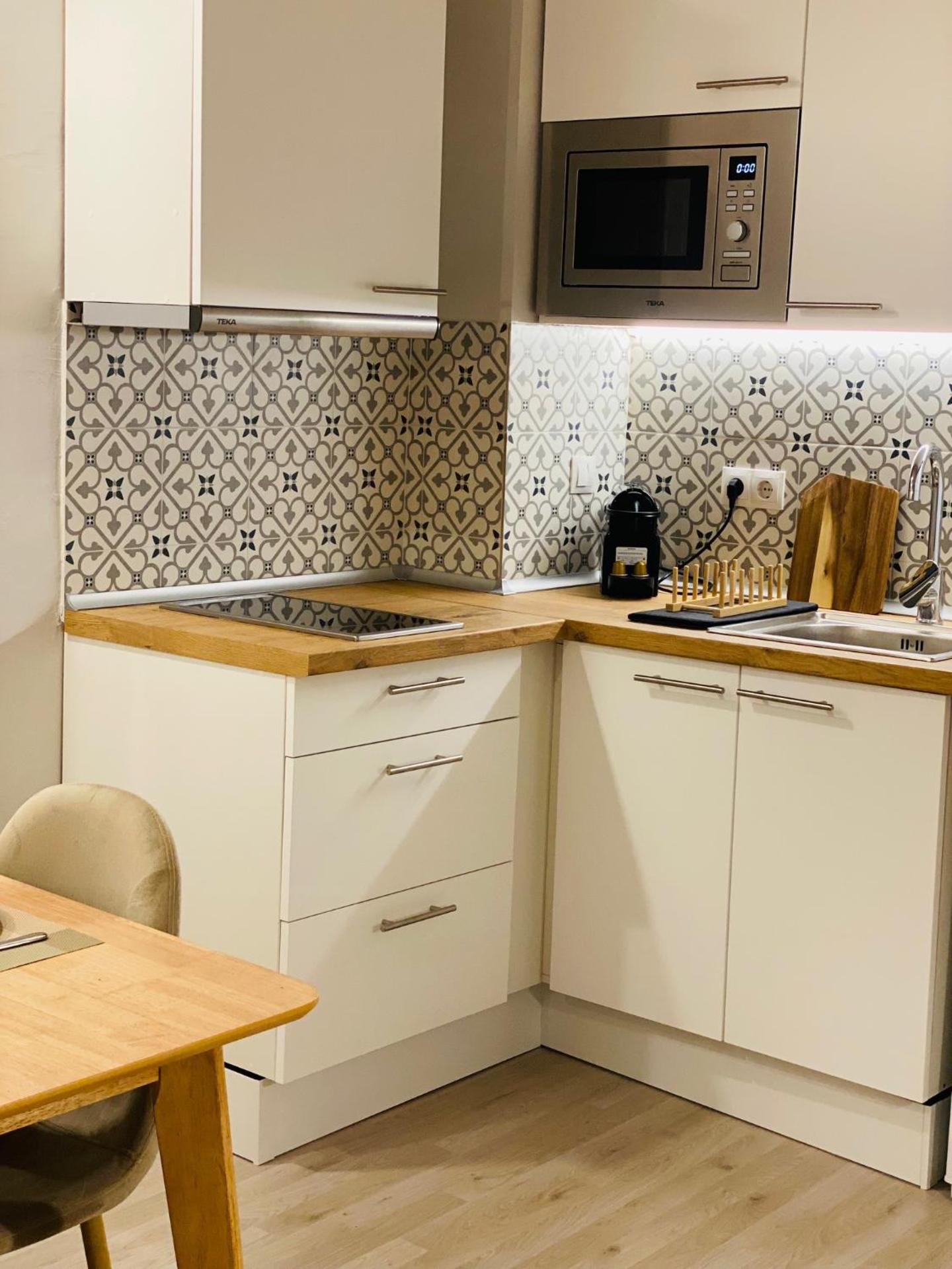 Kitchen or kitchenette