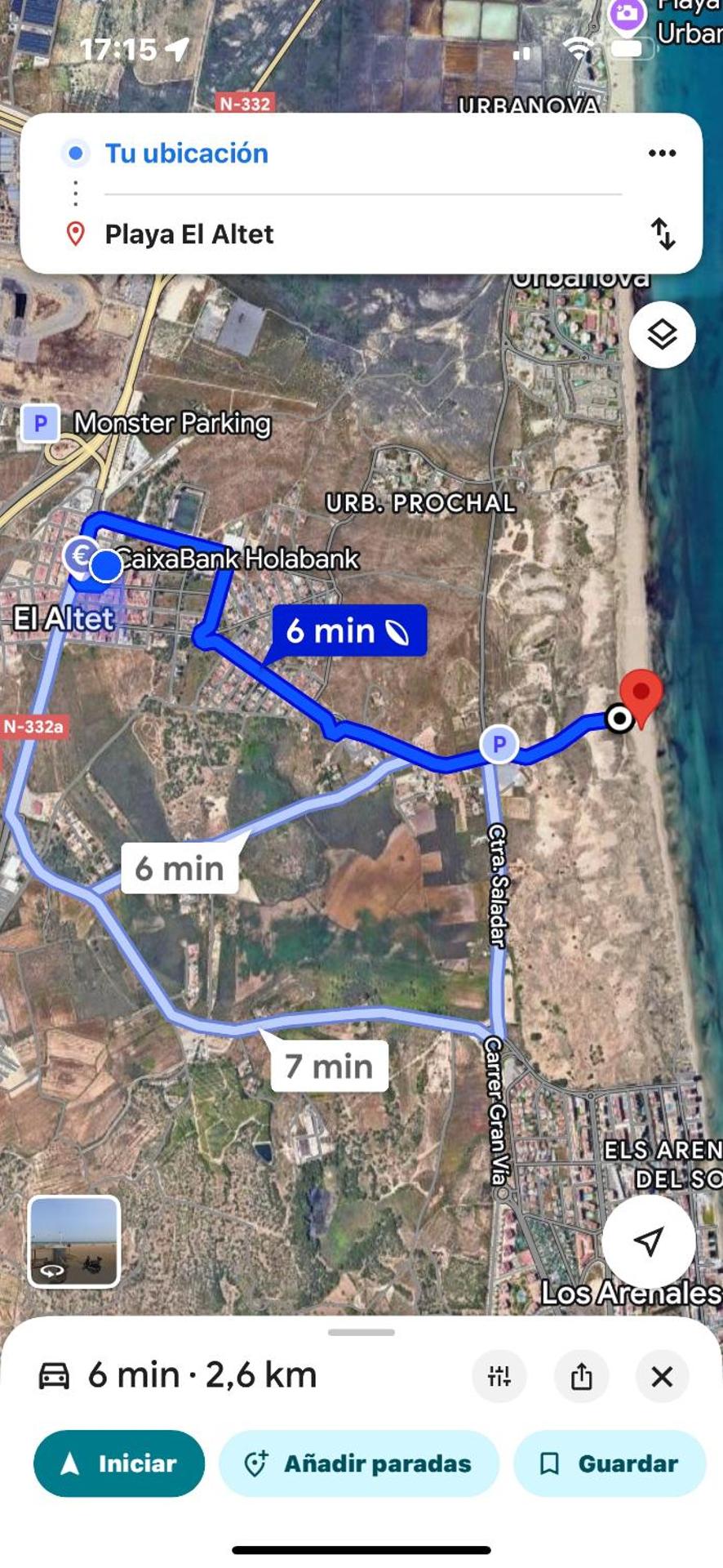 Apartment 5 minutes from airport and beach