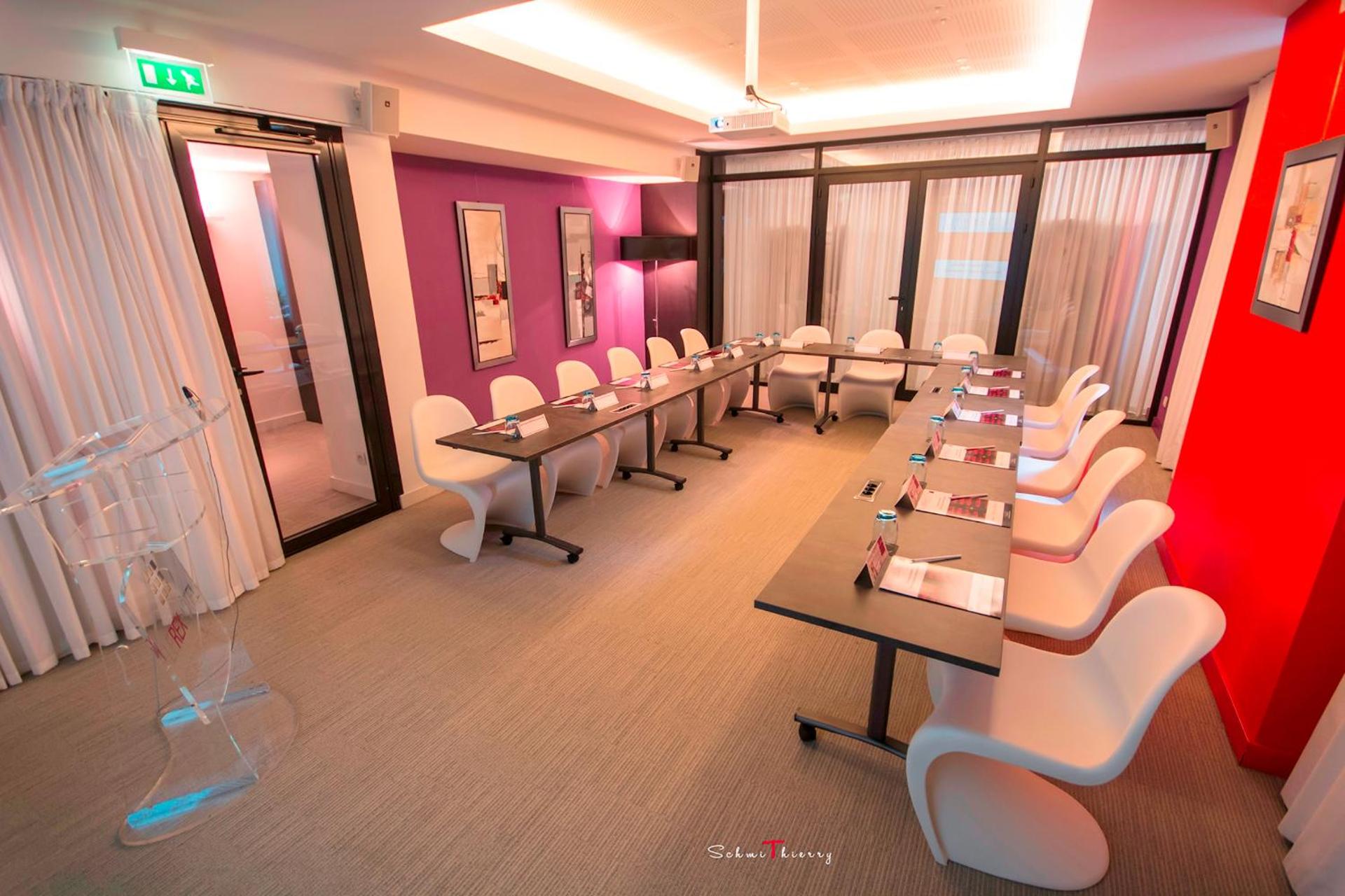 Meeting/conference room