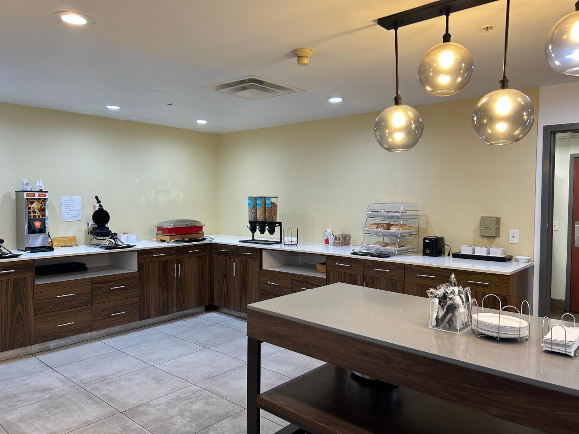 Comfort Inn & Suites Toledo North