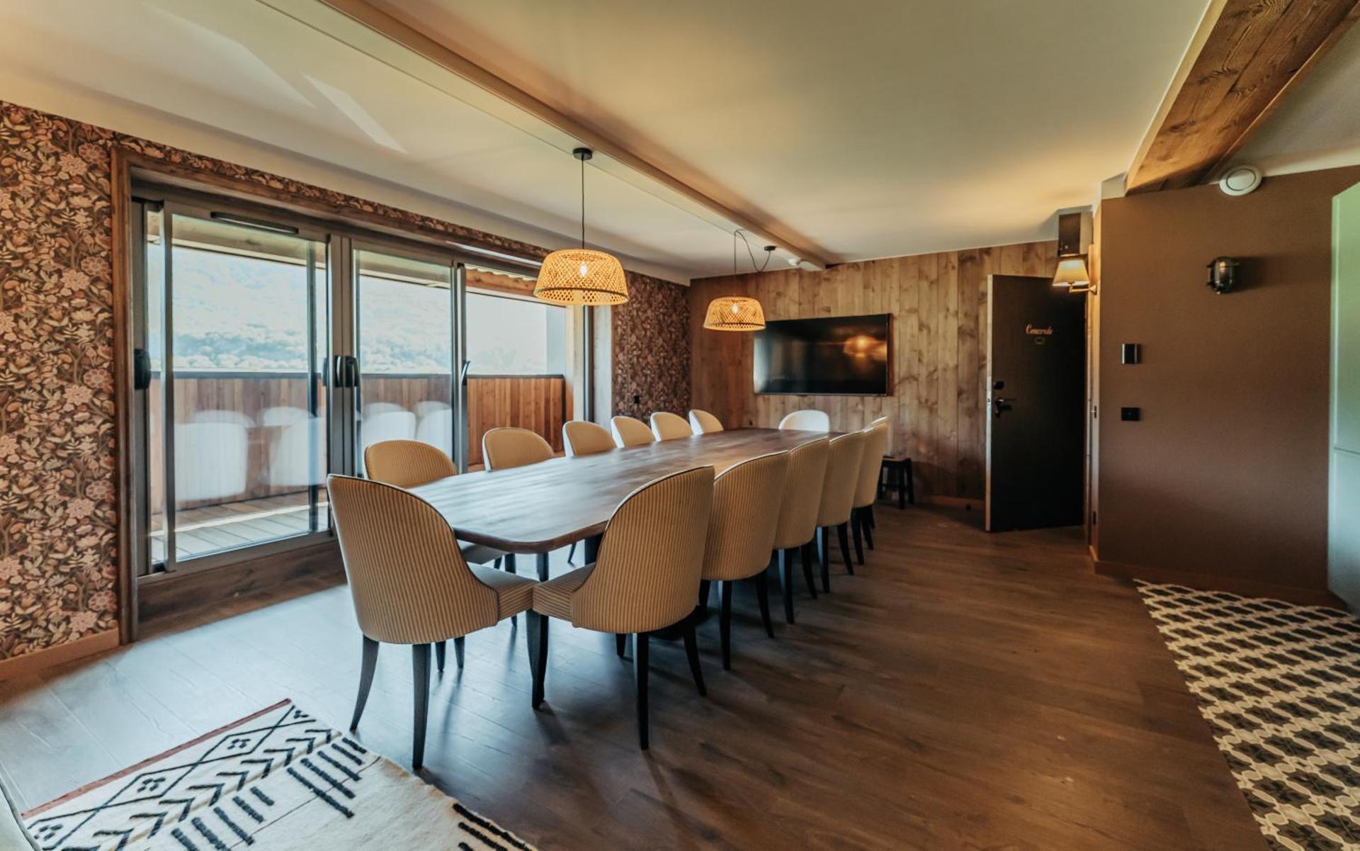 Communal lounge/ TV room