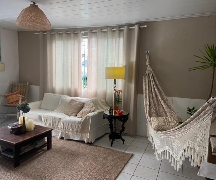 Quarto em casa compartilhada