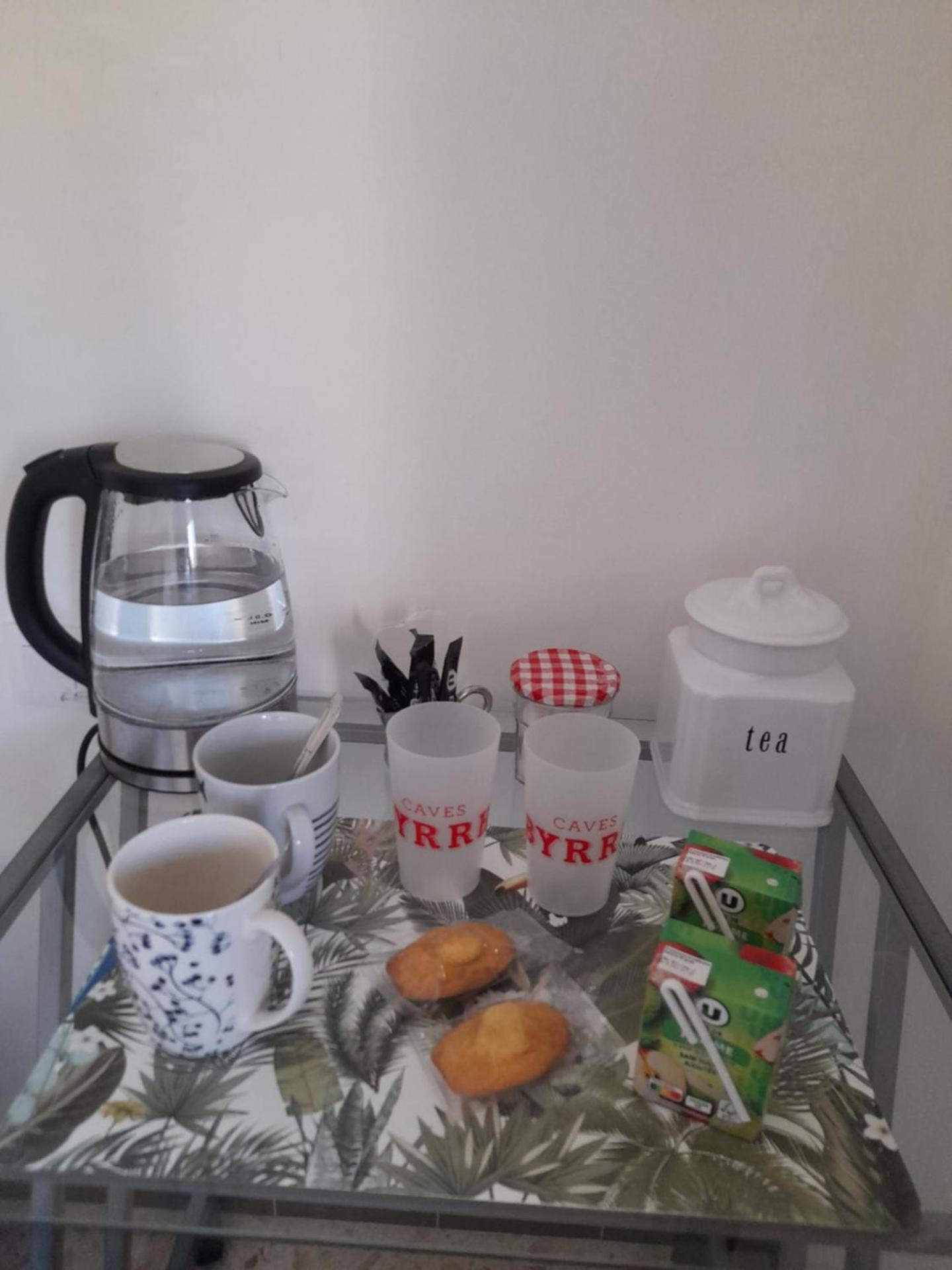Peaceful room, Thuir centre, view Le Canigou