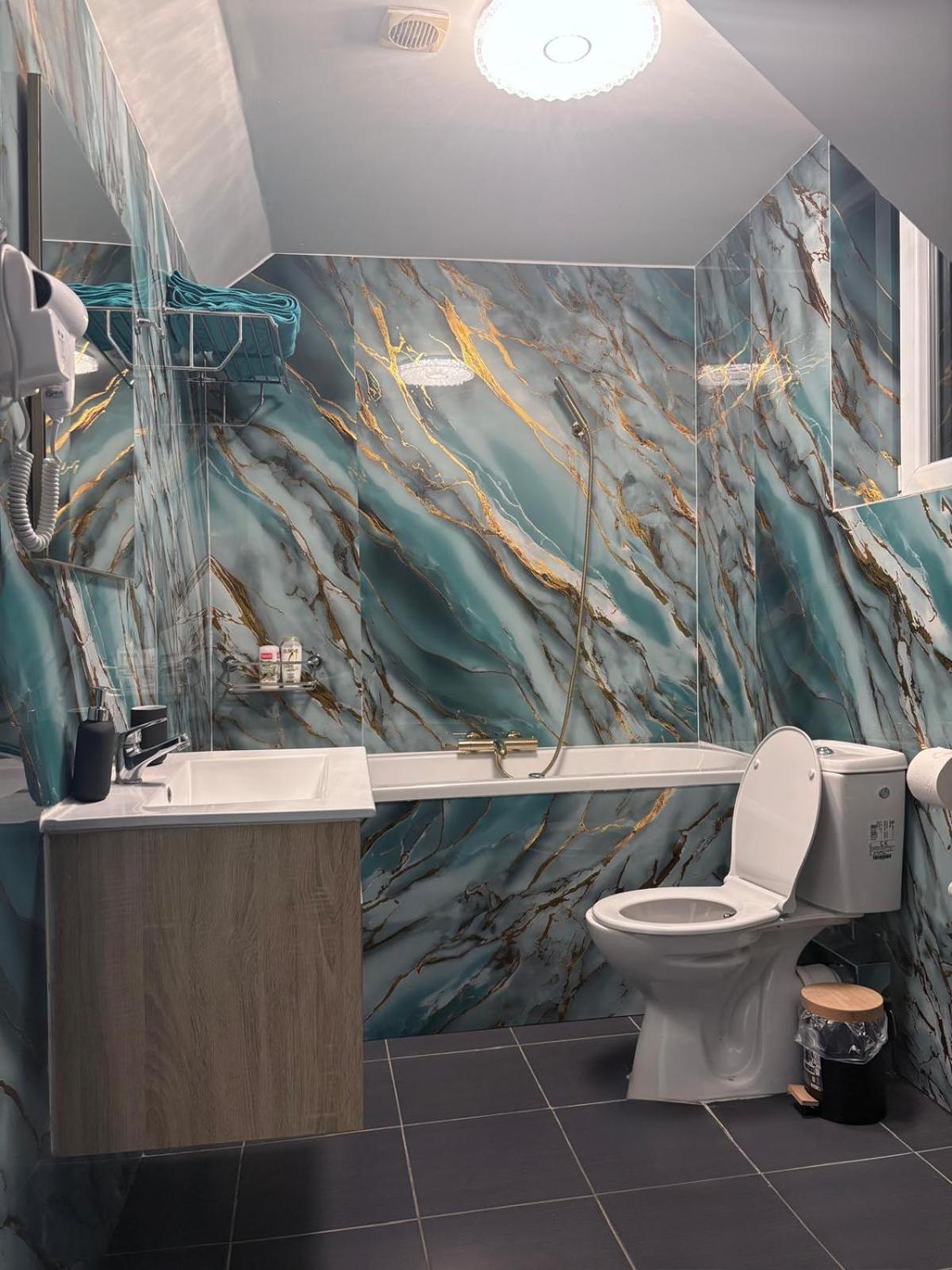 Hôtel Garden's jacuzzi spa 1