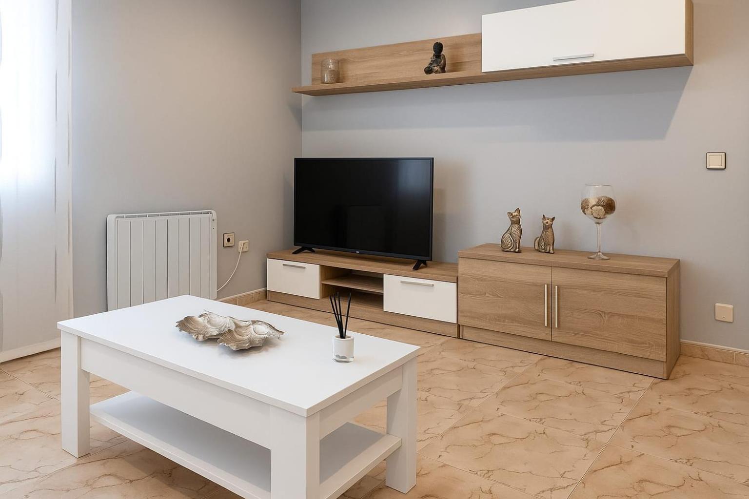 Communal lounge/ TV room