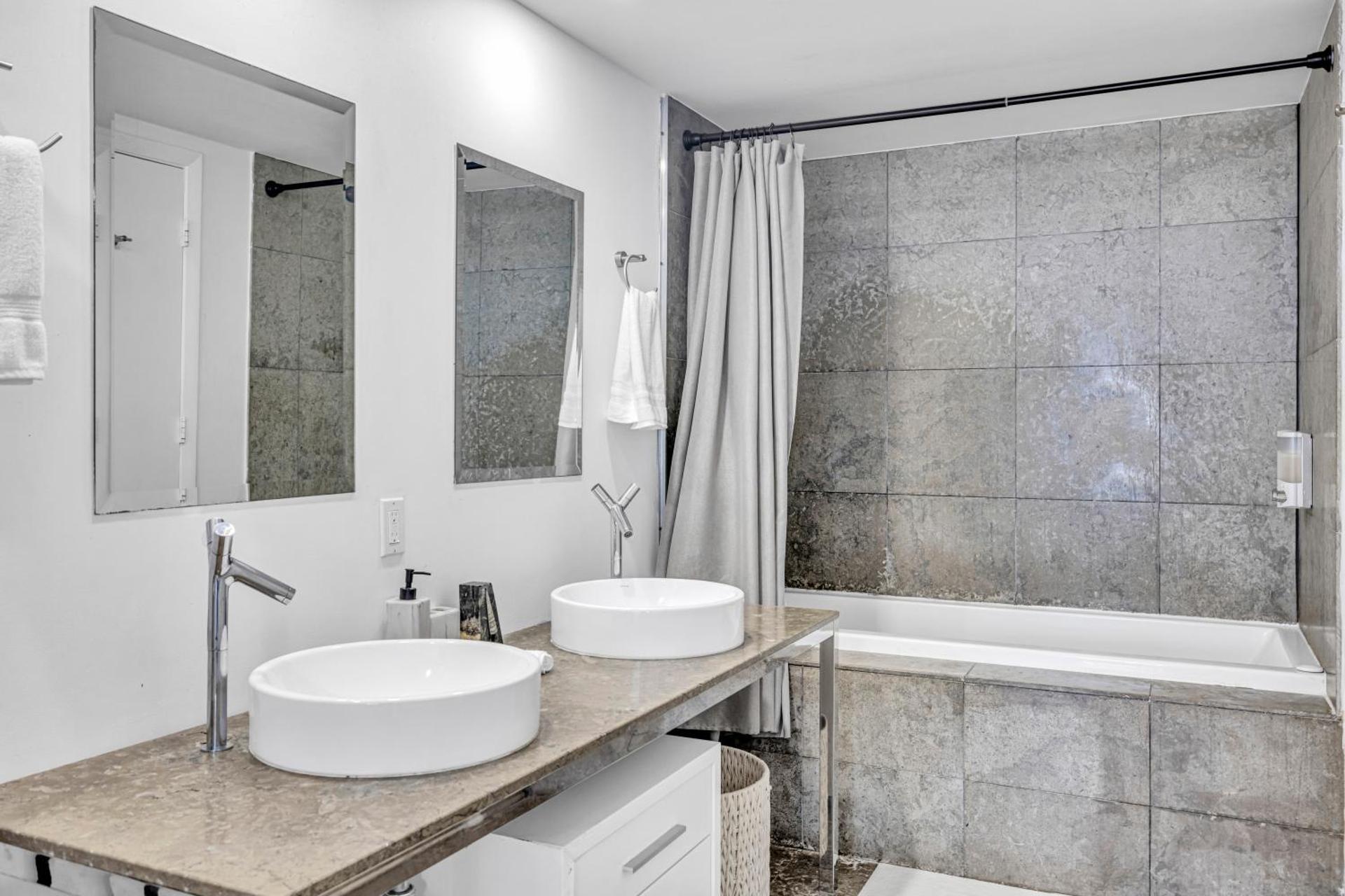 Lejlighed med 1 soveværelse, havudsigt og balkon