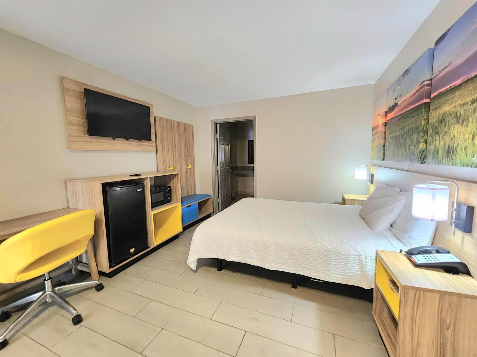 Photo of the whole room