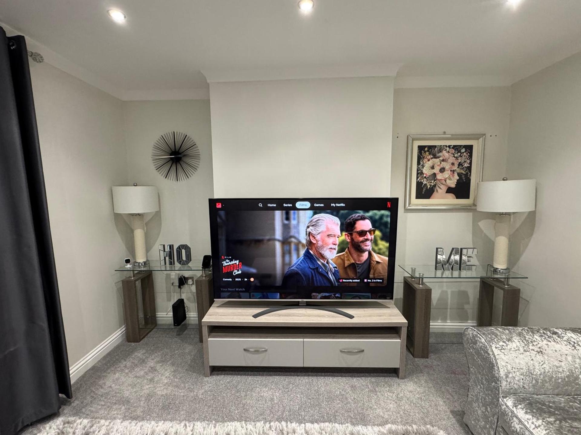 LUXERY 1 Bedroom Apartment - Falkirk