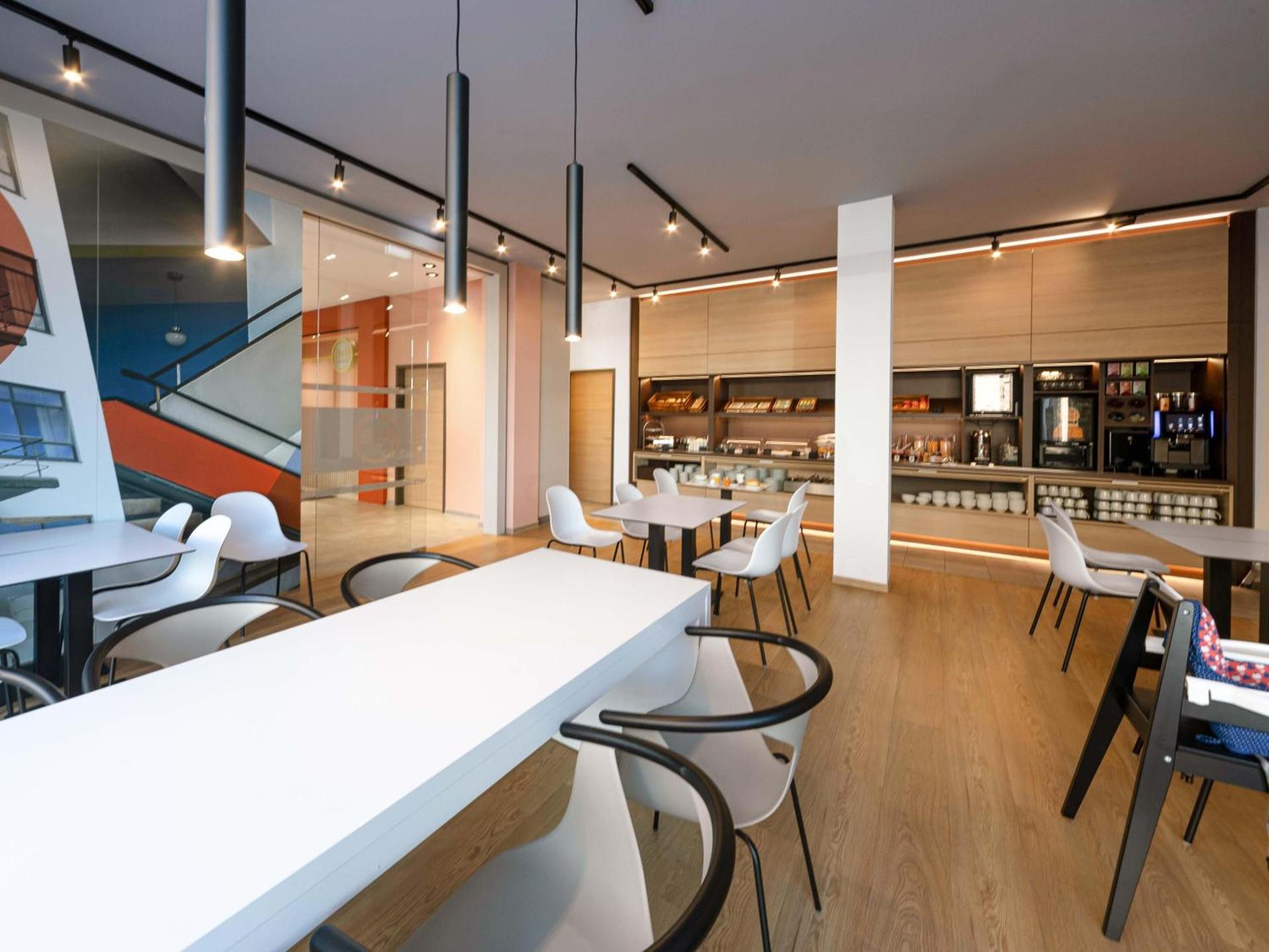 Meeting/conference room