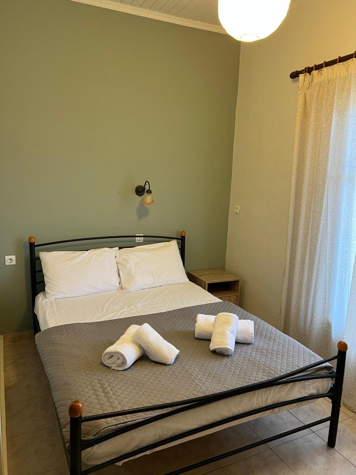 Kanarinia Guesthouse