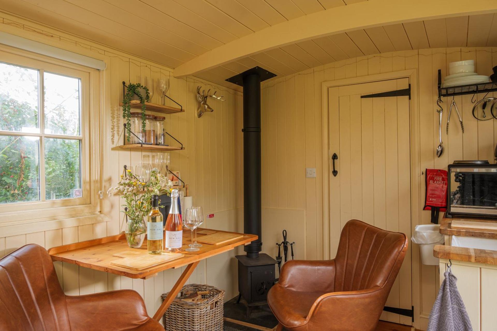 Hill Top Hideaway Shepherds Hut with Hot Tub