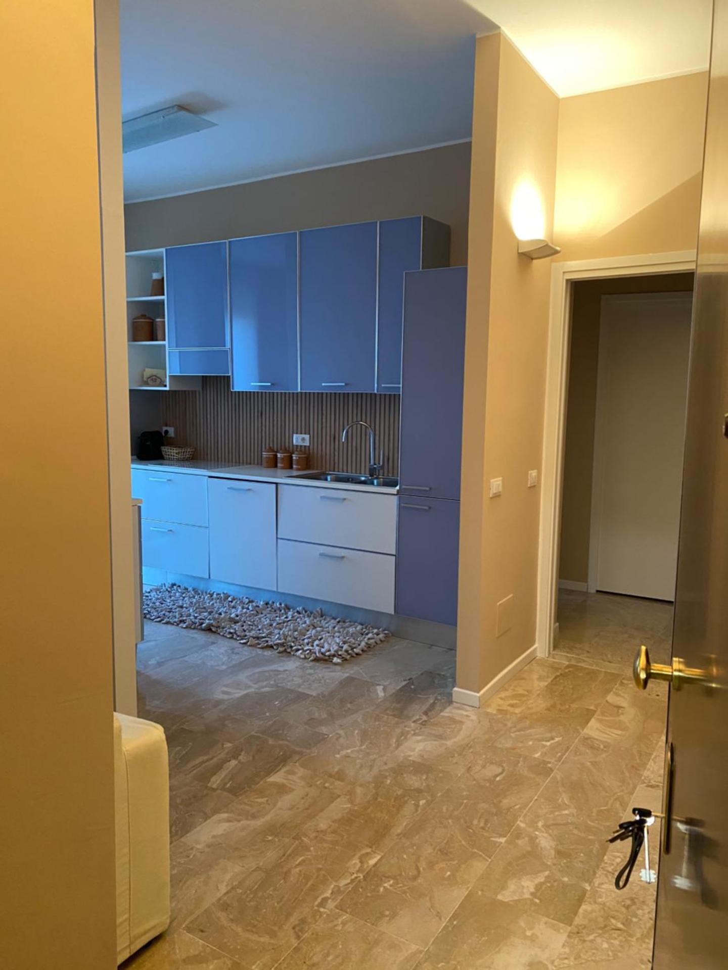 Bilocale di Prestigio a pochi passi a piedi dallo IEO 10 minuti in auto da HUMANITAS 15 minuti dal centro di Milano