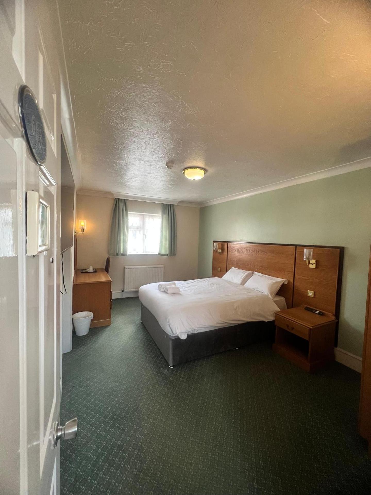 Rivenhall Garden Hotel