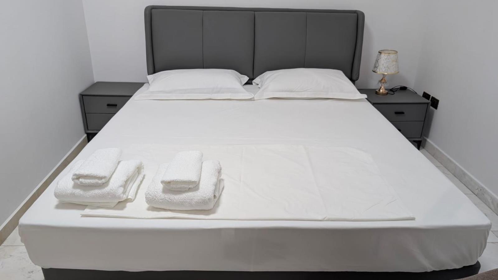 Vila Kastriotet-Hotel