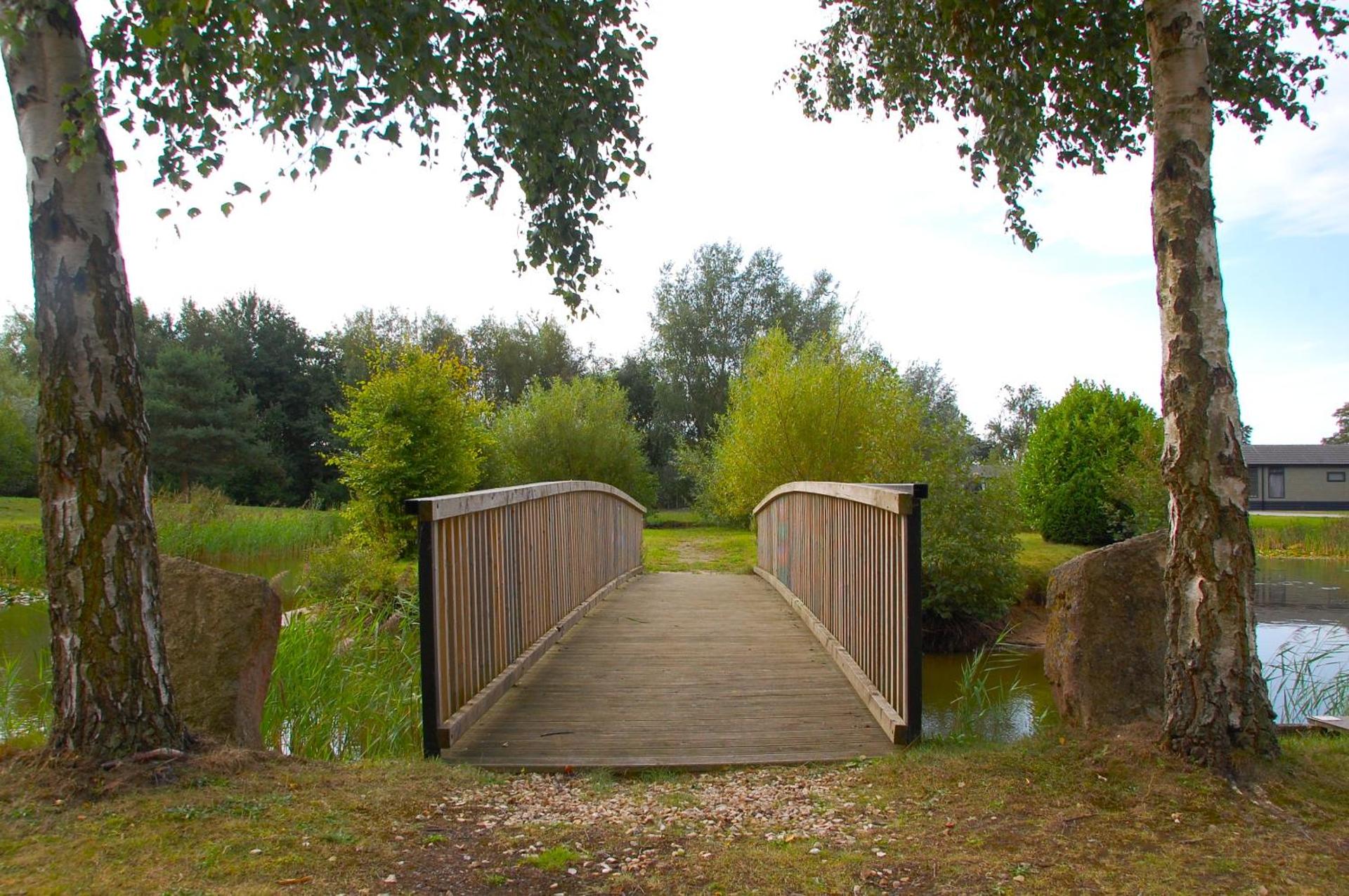 Castleton Static lodge on Wold View Fisheries Leisure Park