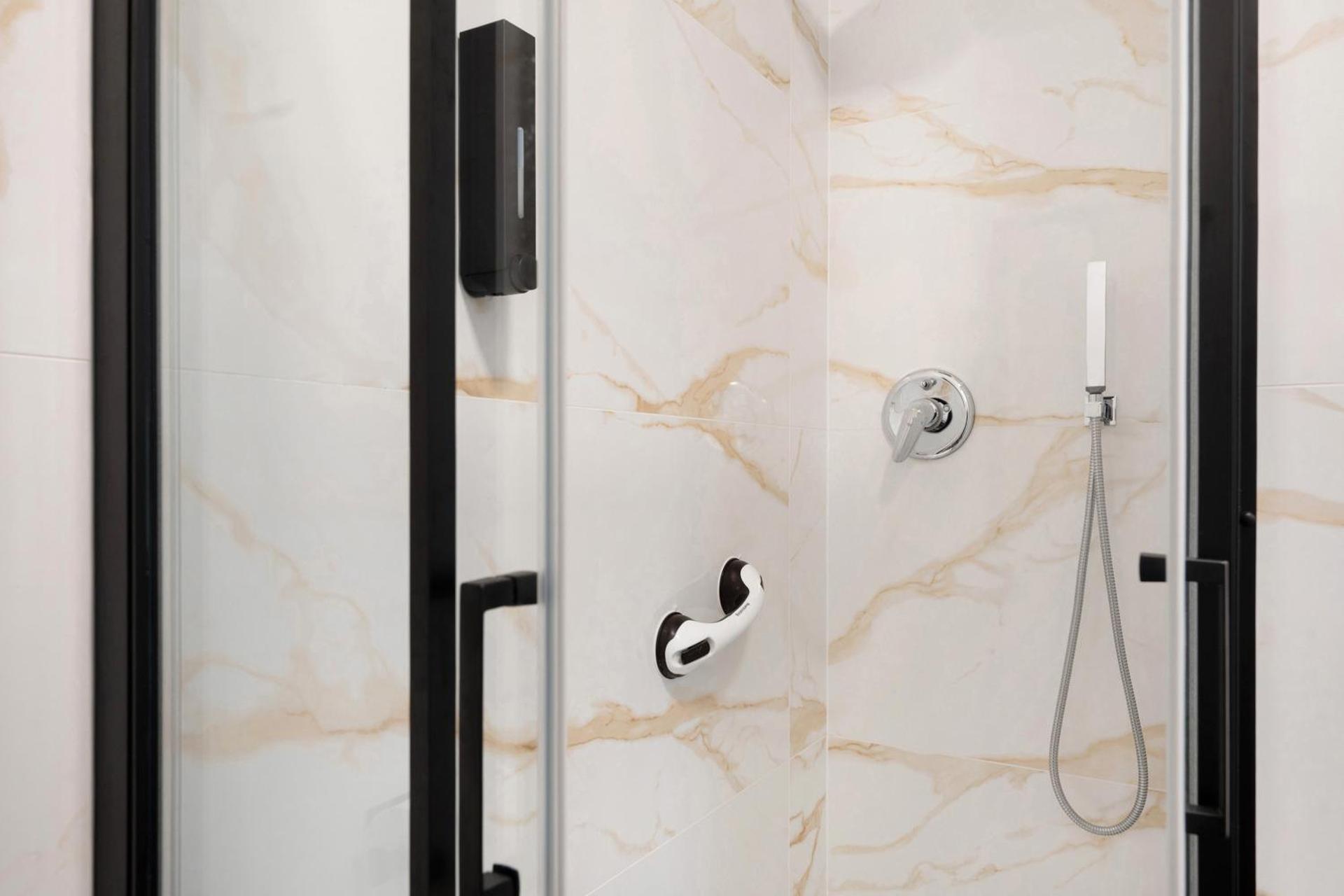 Honey Home With Parking