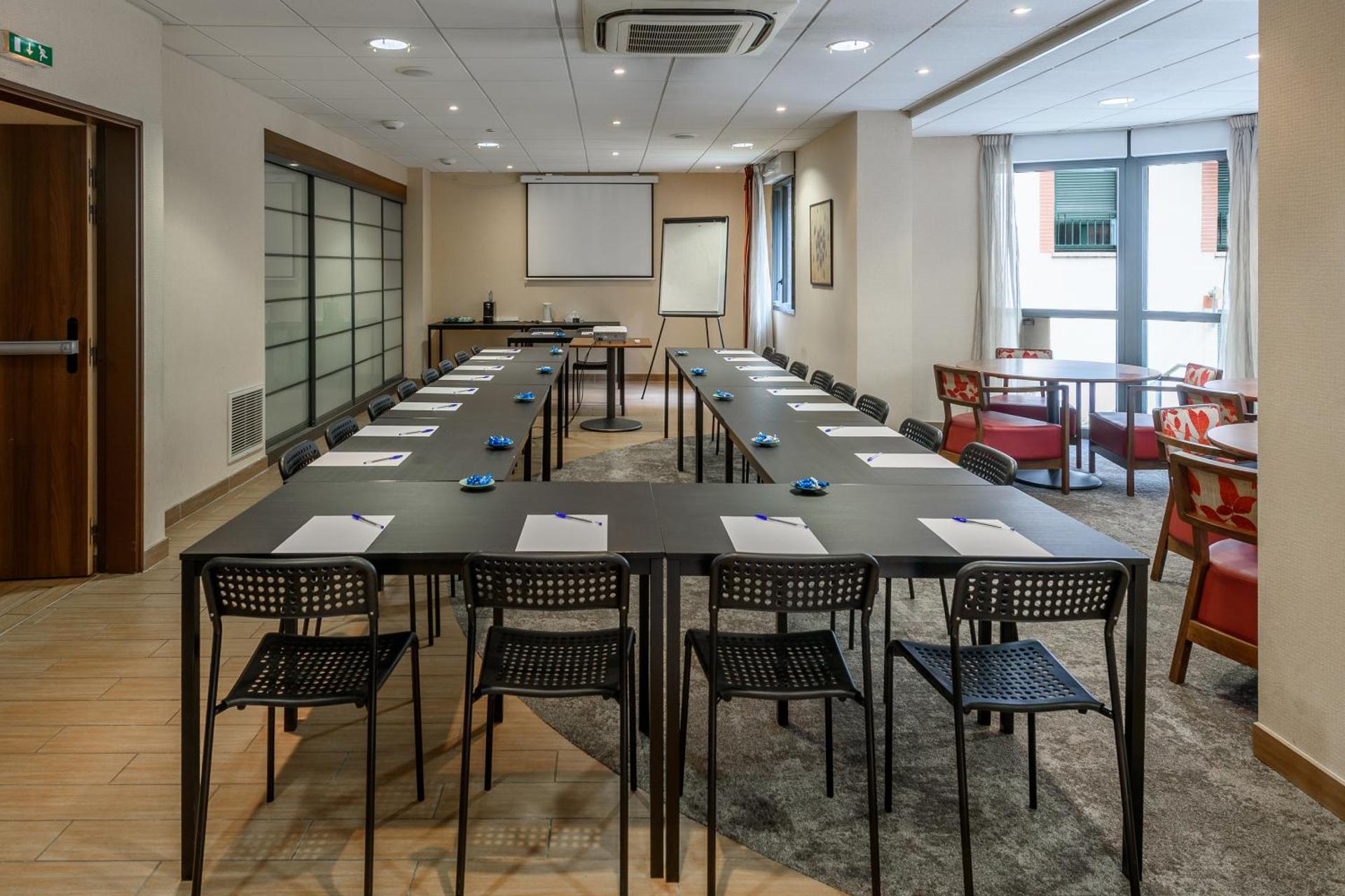 Meeting/conference room