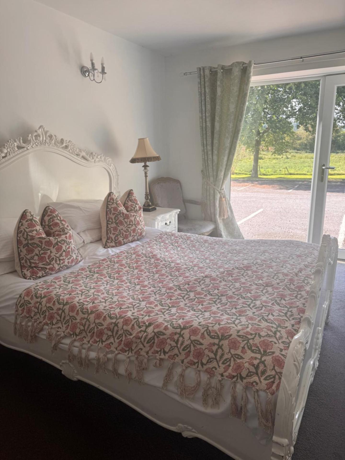 The Old Stone Trough Country Hotel