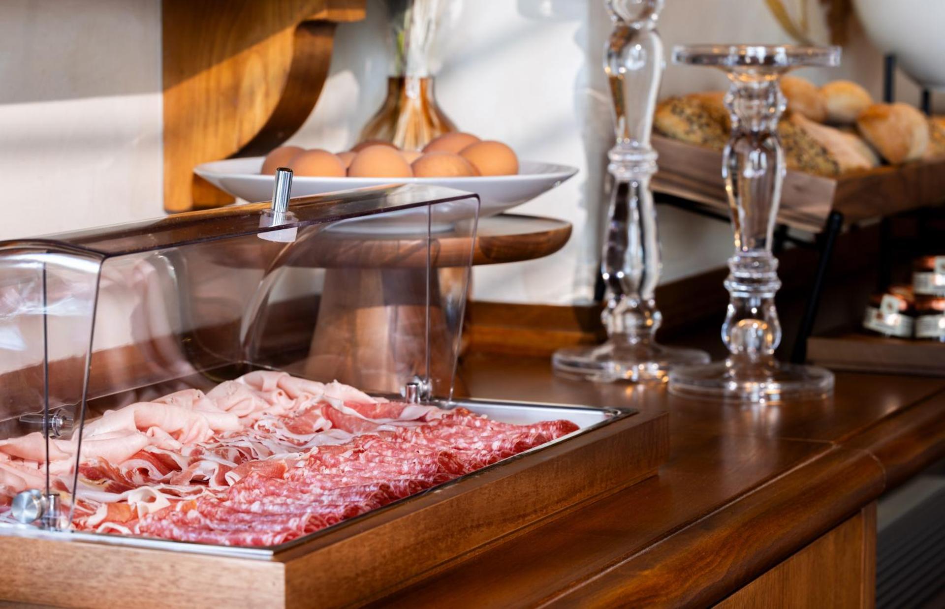 Porto Lotti Suite Hotel