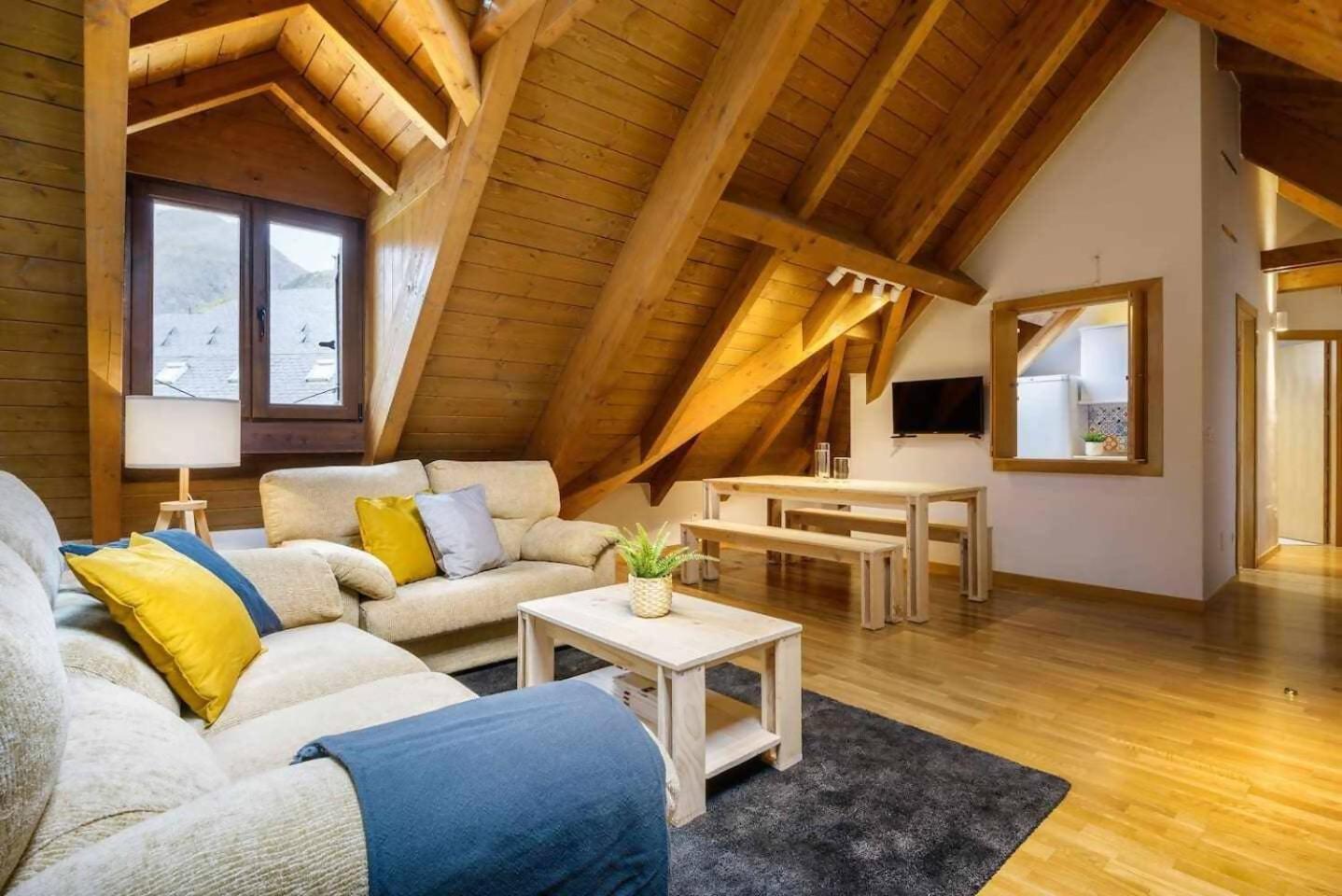 Ático Anayet, apartamento a pie de pistas en Panti