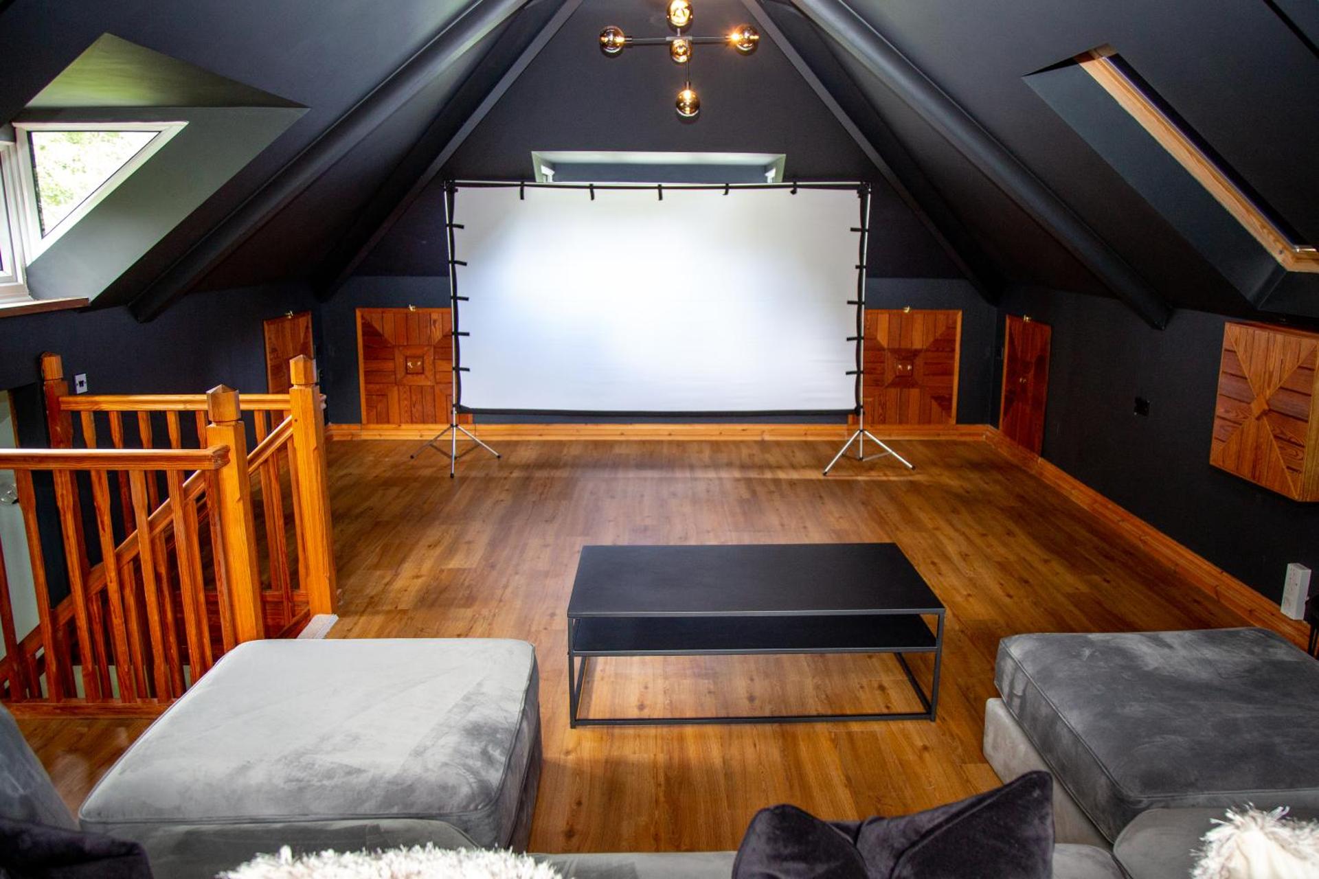 Communal lounge/ TV room