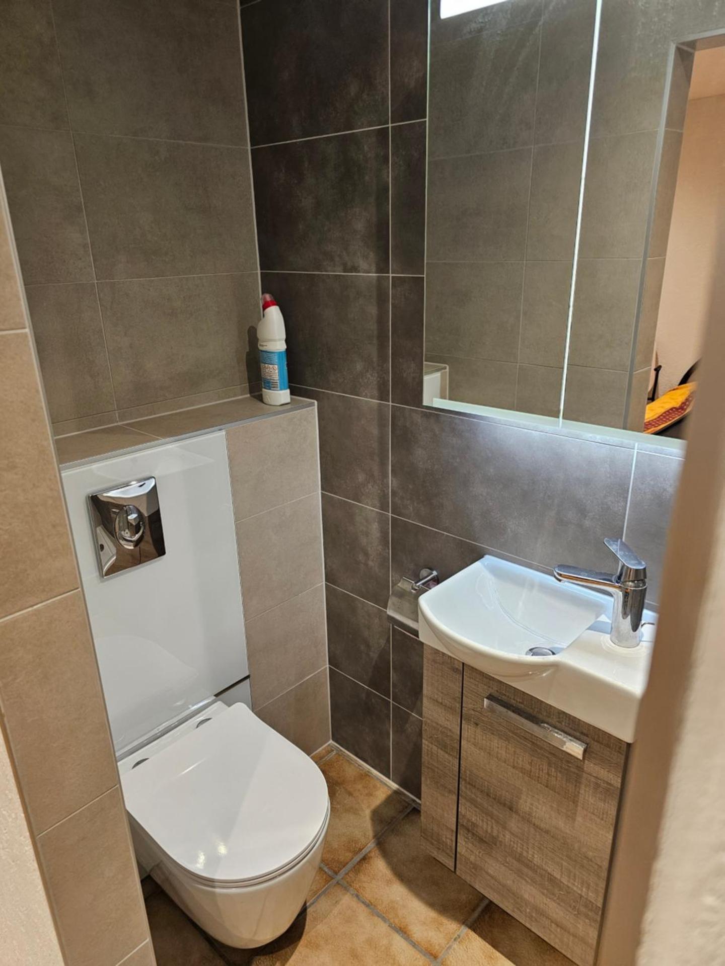 Belle chambre privative à Vallorbe, max 2 voyageurs