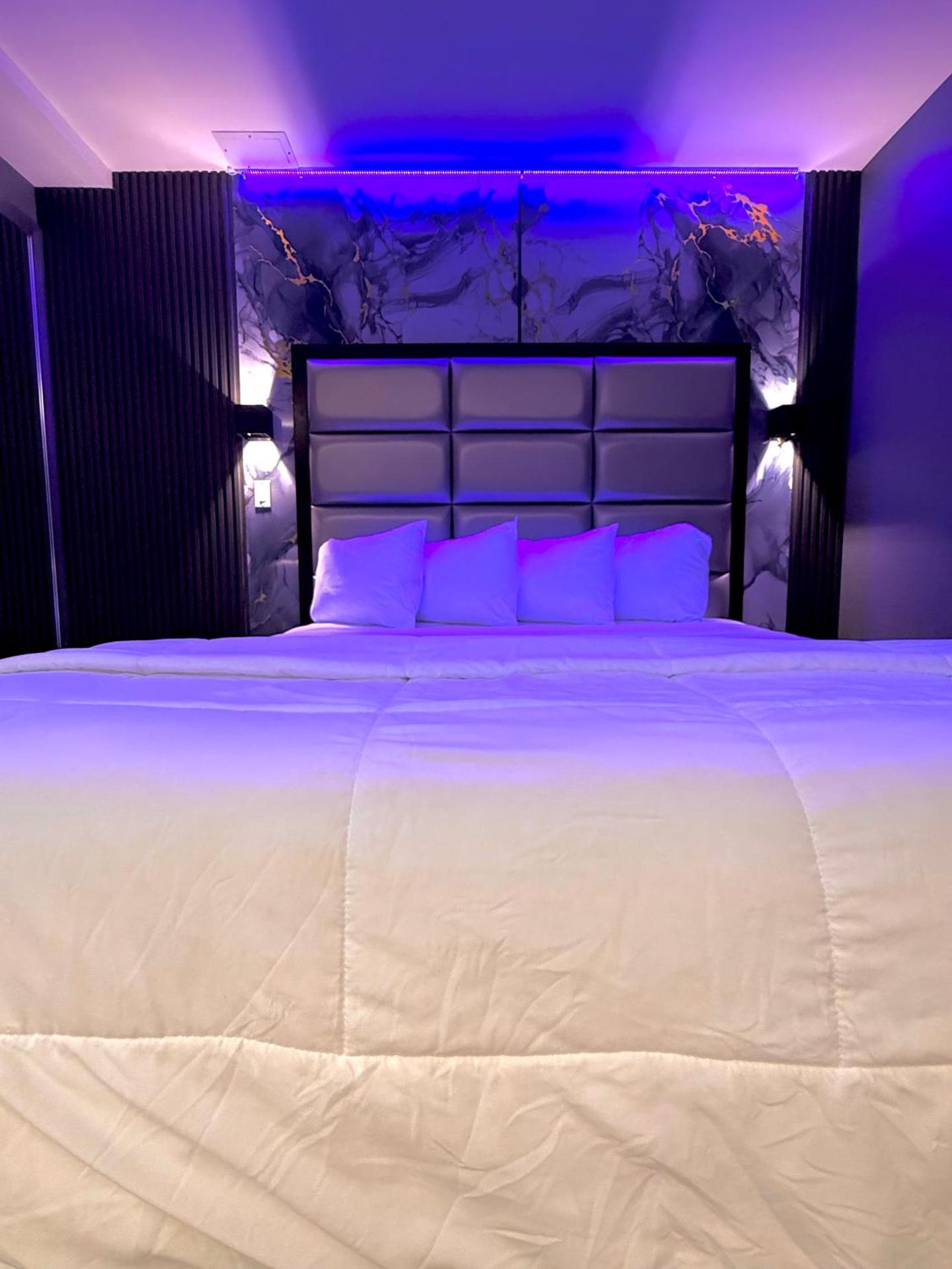 Umbrella Hotel Bronx