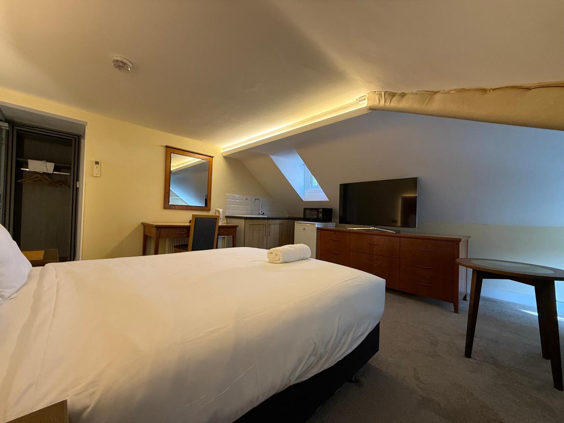 The Elder Grove Epsom