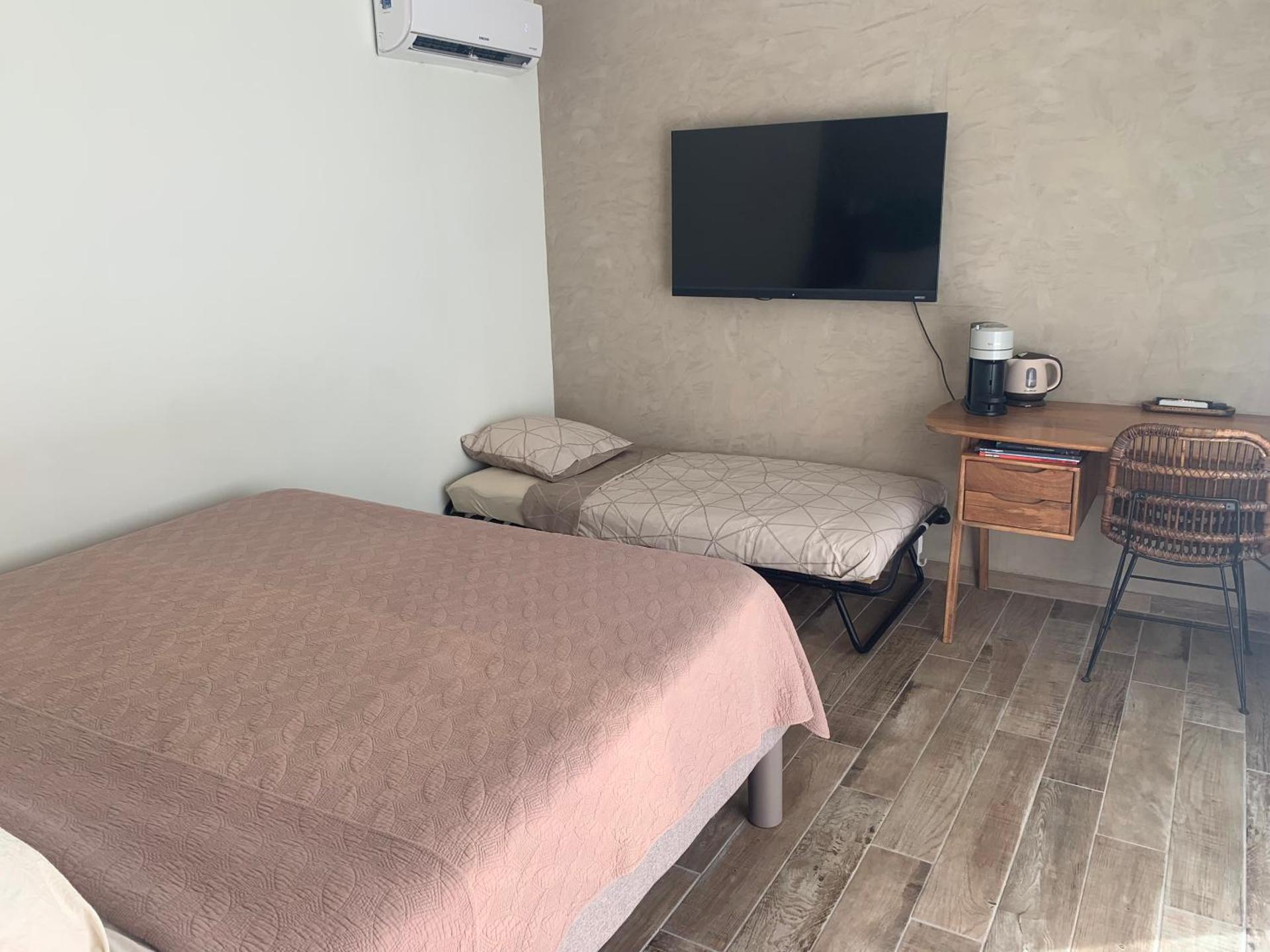 Chambre d hôtes Cabries Calas 5 min gare TGV Aix Pôle d activités d Aix en Provence et Arena