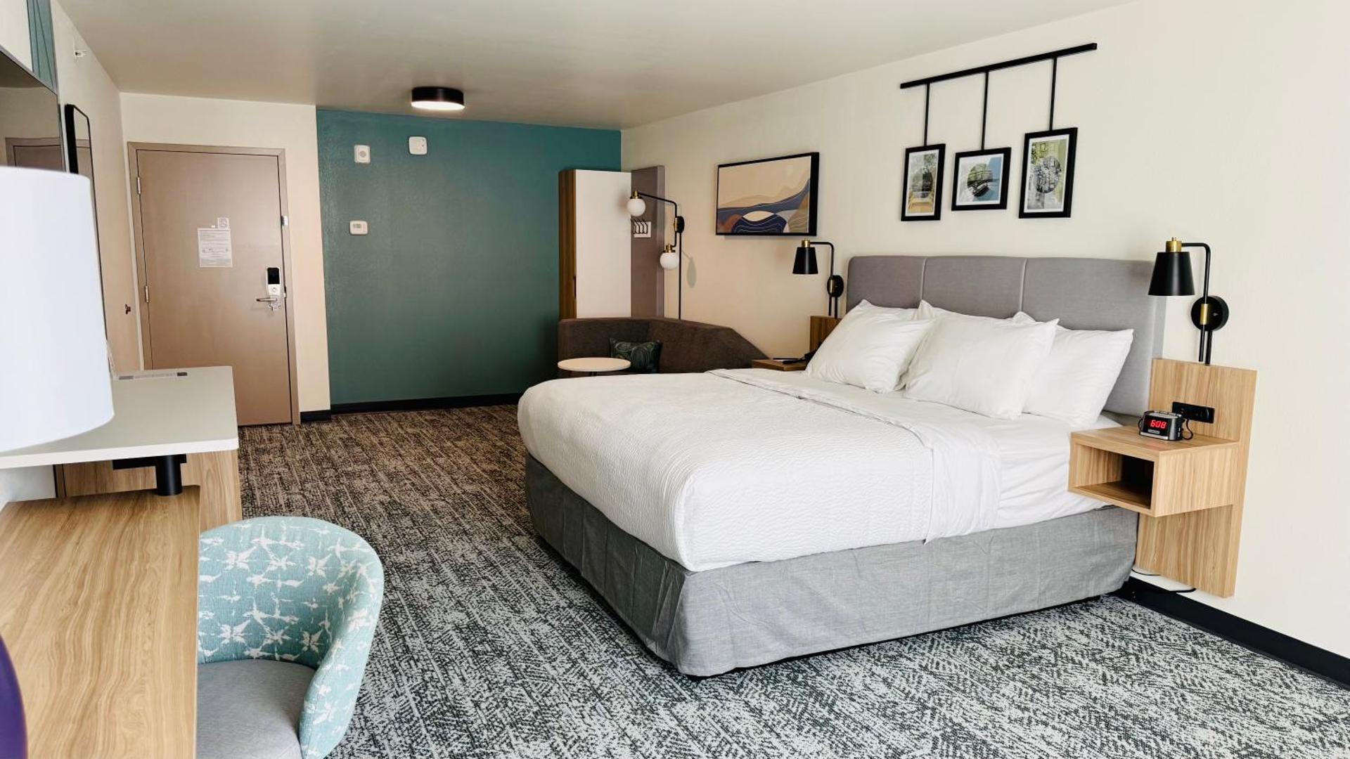 Photo of the whole room