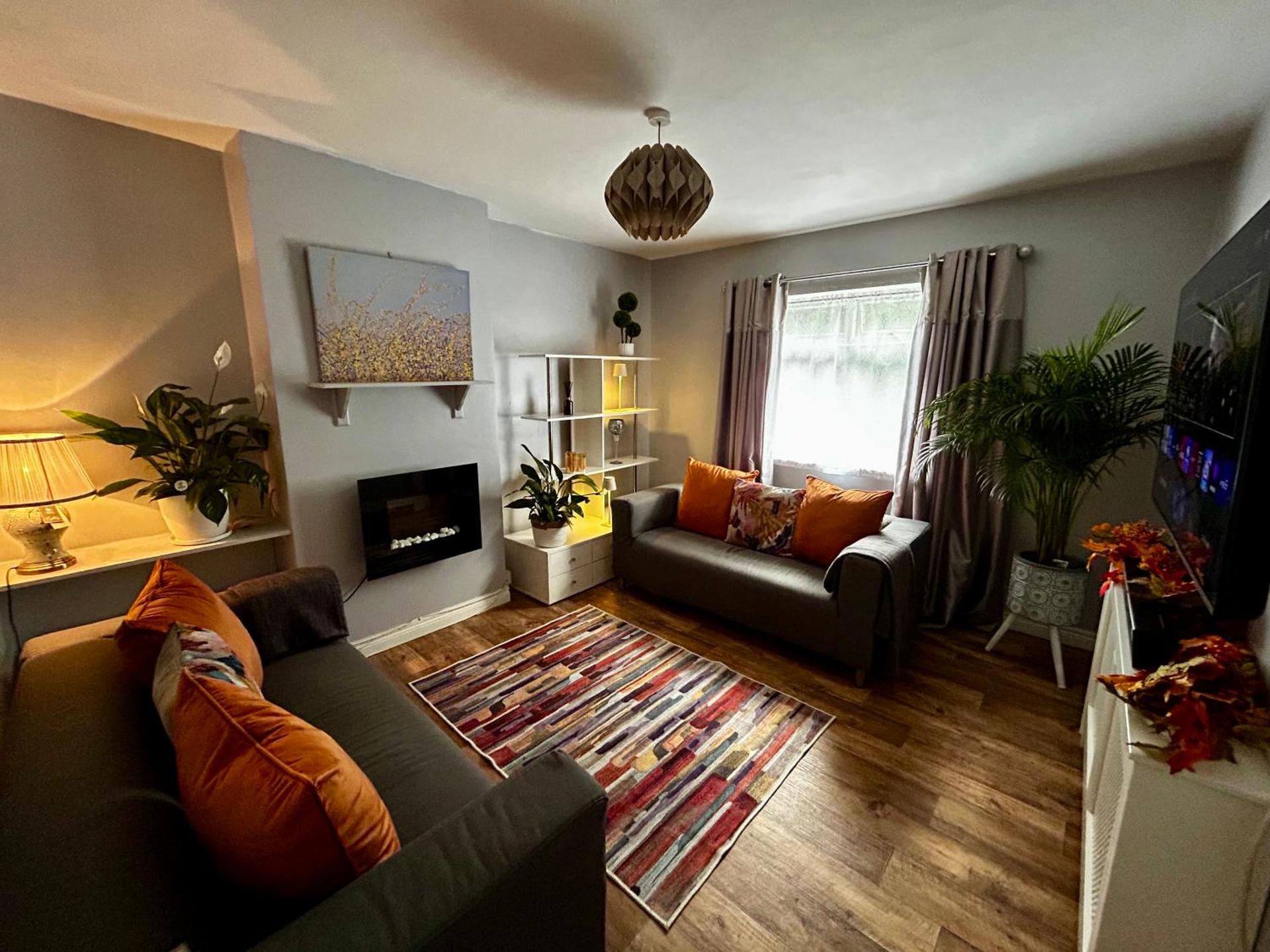 Communal lounge/ TV room