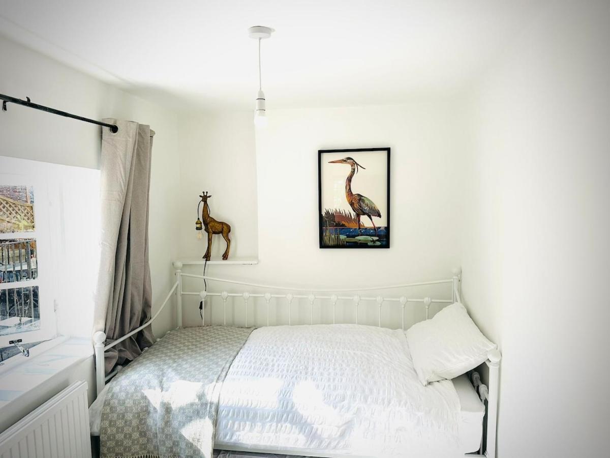 River cottage Arundel