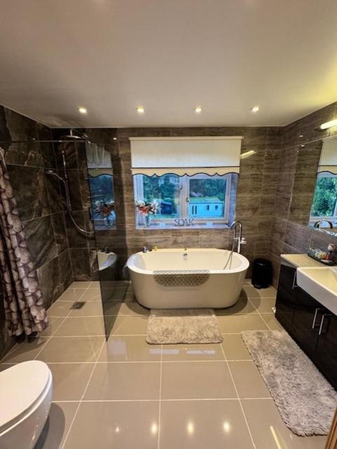 Stunning double bedroom Greenwich London with private bathroom