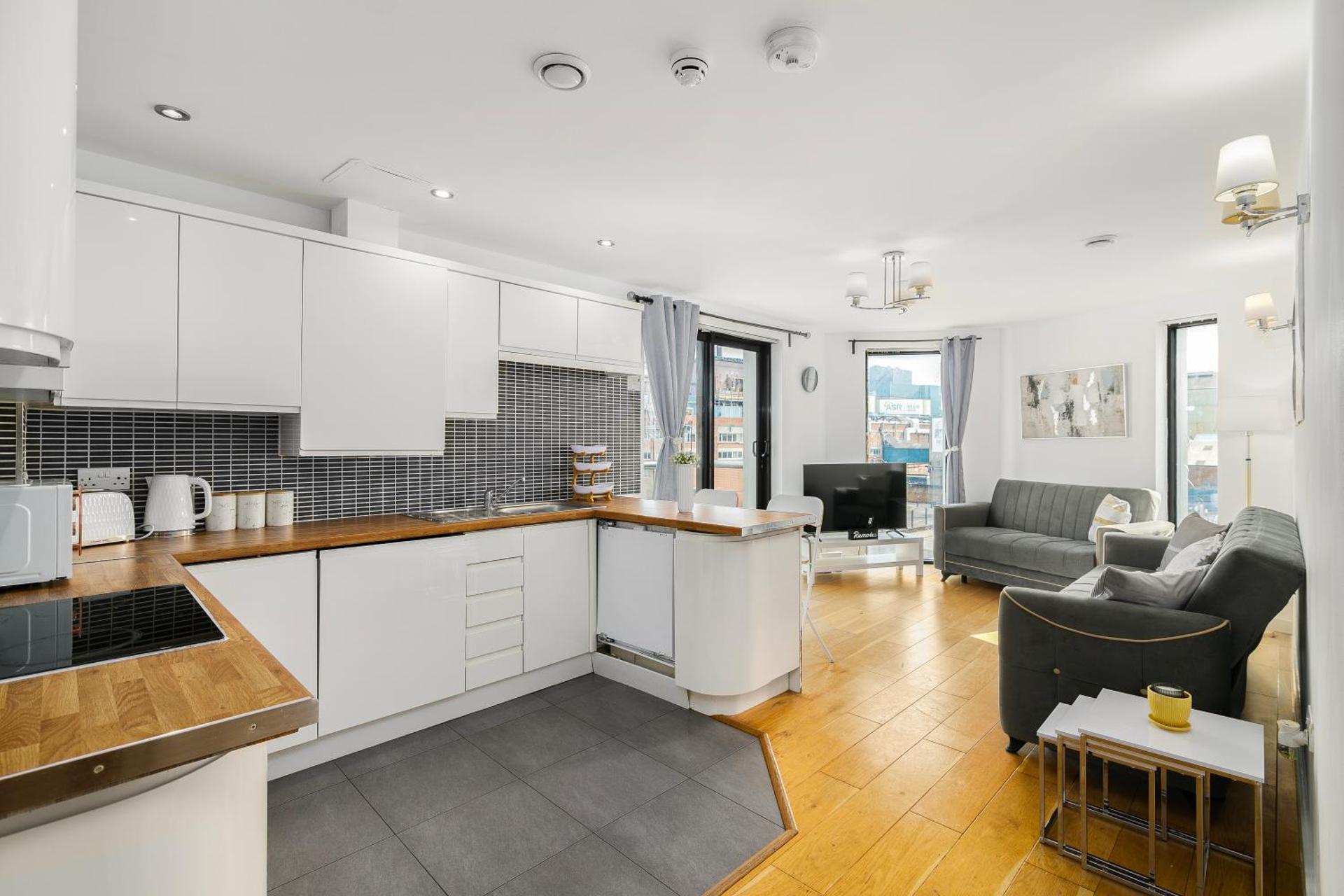 2 Bedroom Apartment near City Airport