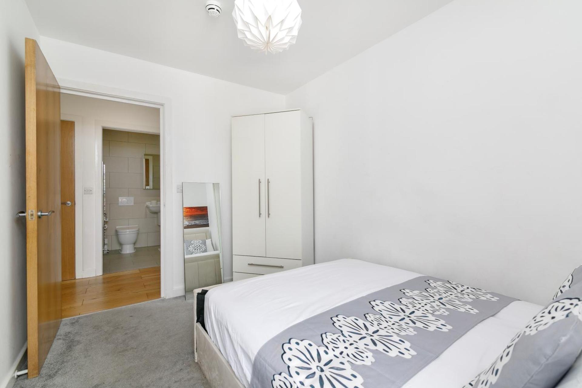 2 Bedroom Apartment near City Airport