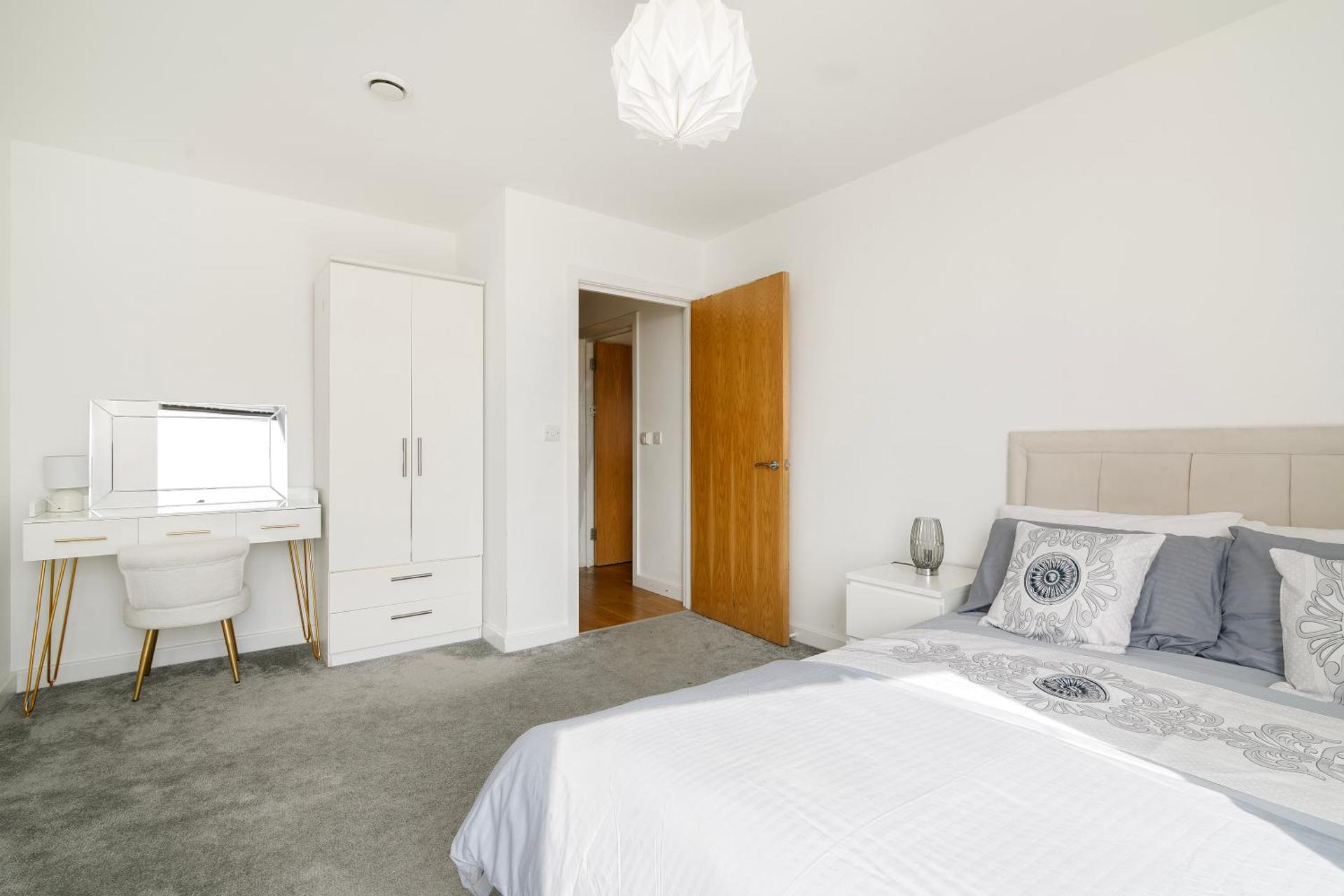 2 Bedroom Apartment near City Airport