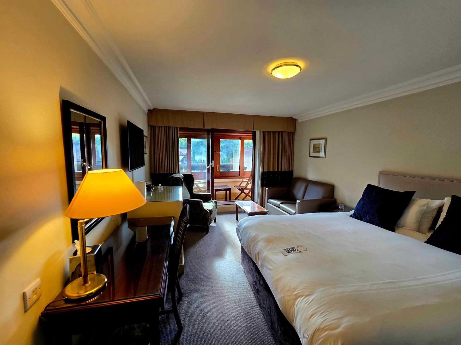 Dancenter Boutique Luxury Gatwick Airport