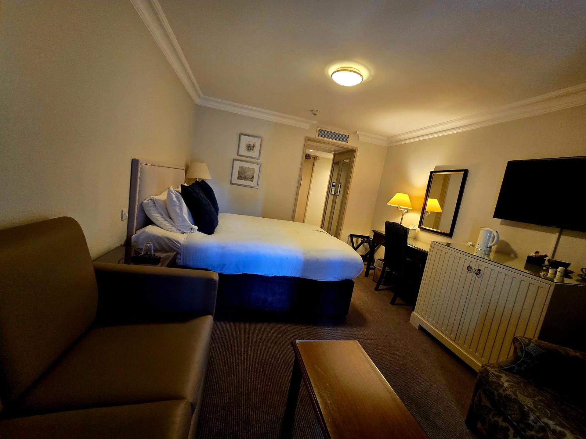 Dancenter Boutique Luxury Gatwick Airport