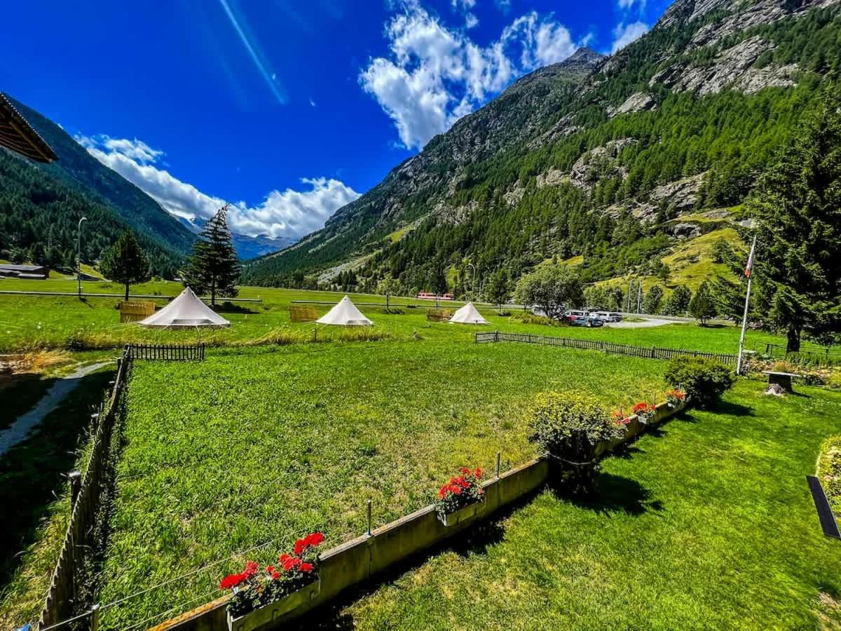 Panorama hideaway apartment near Zermatt with parking!