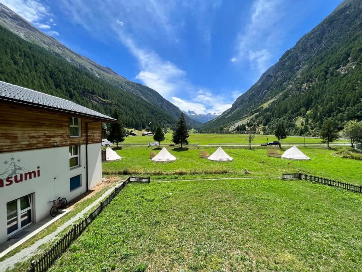 Panorama apartment for 2 near Zermatt with parking!