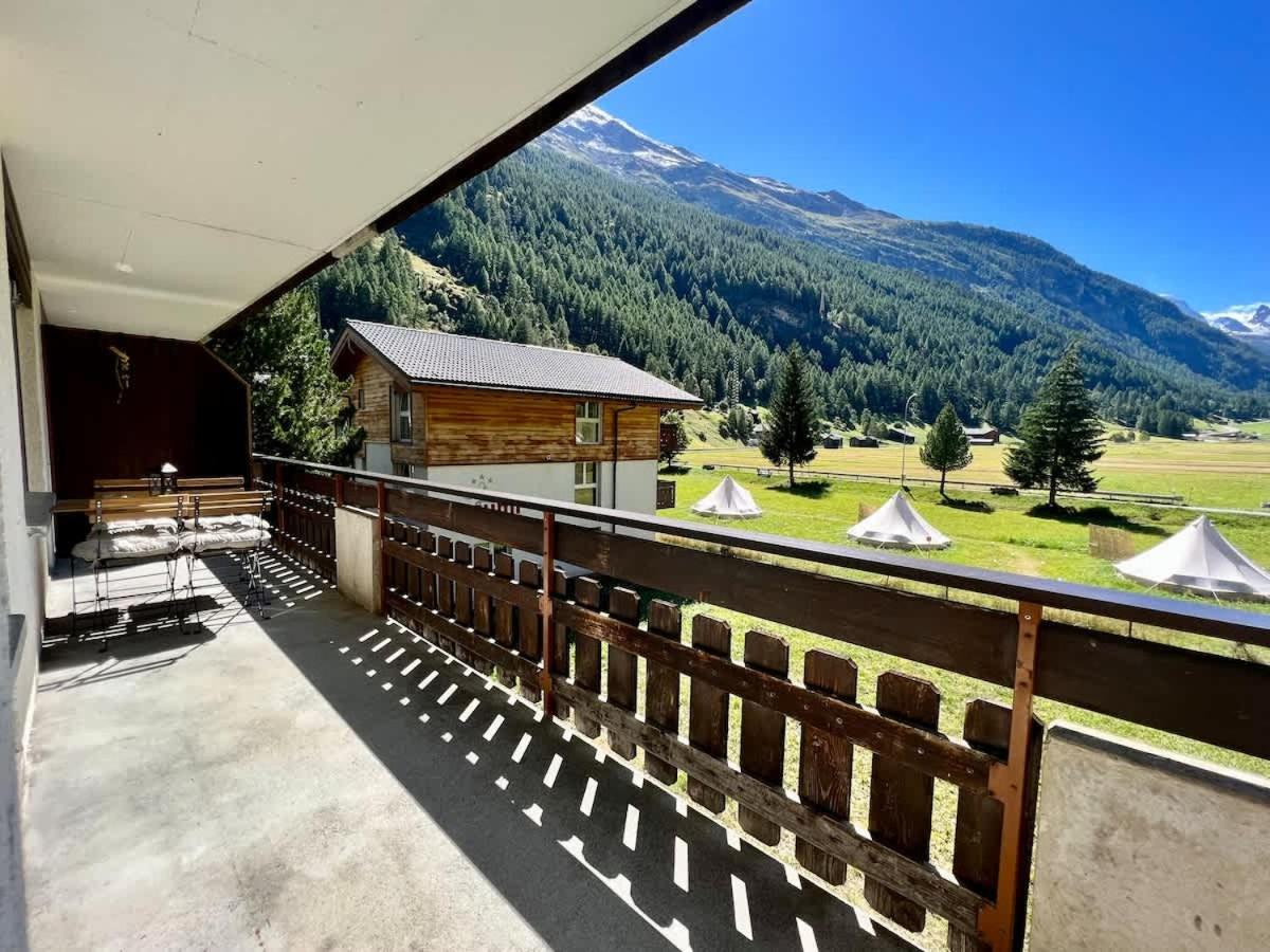 Mountain magic apartment for 6 Near Zermatt with parking!