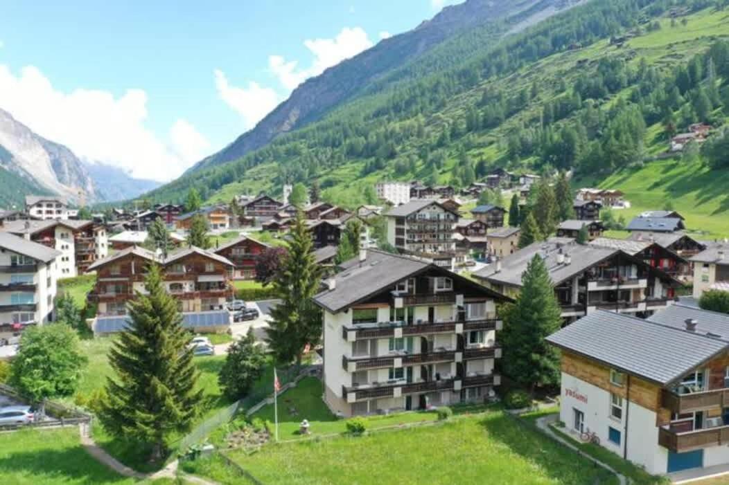 Alpine magic for the whole family near Zermatt with parking!