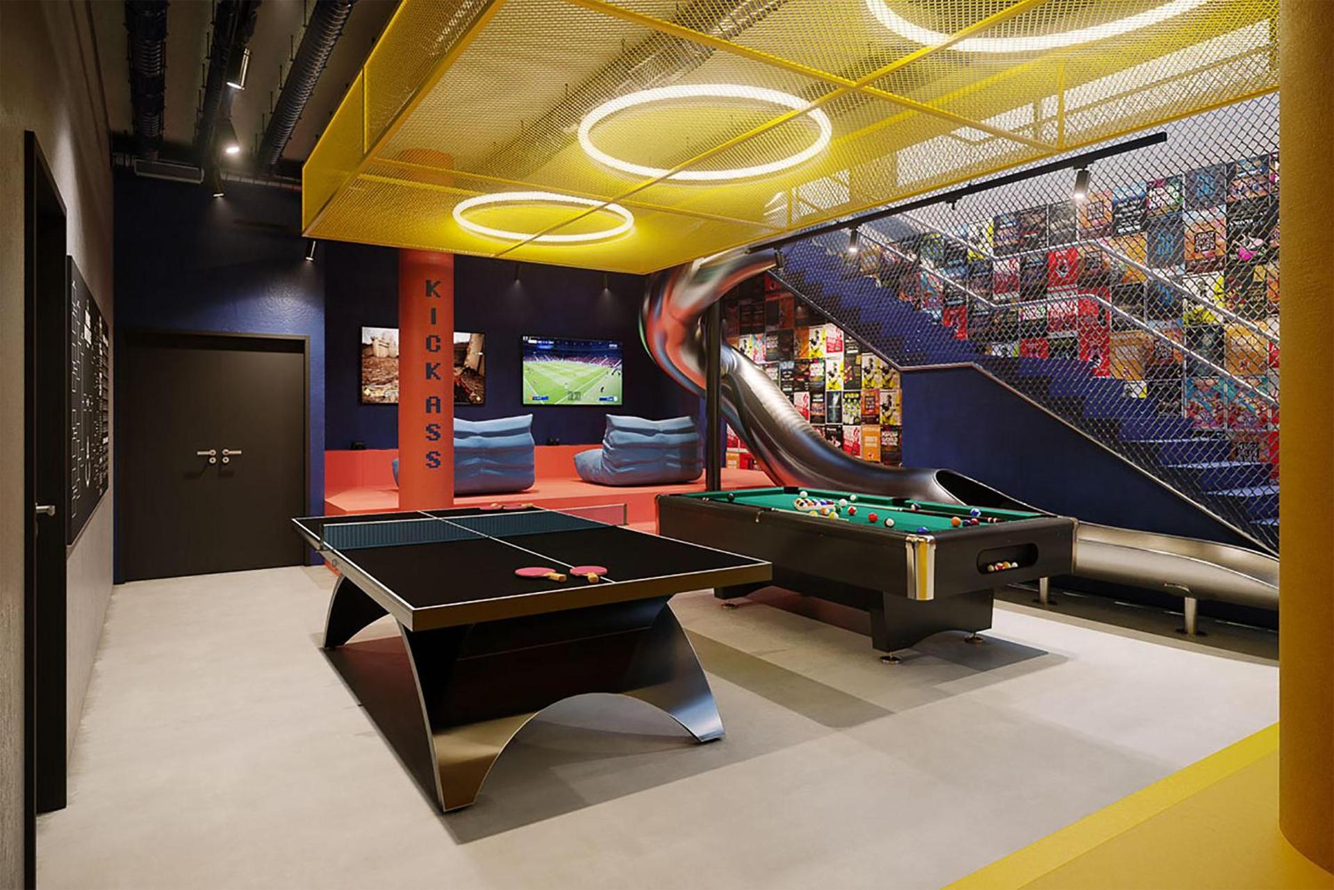 Communal lounge/ TV room