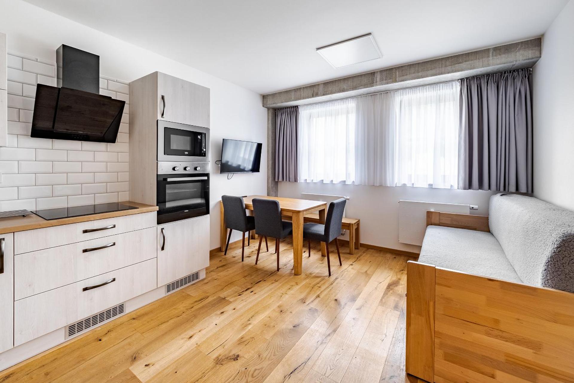 Kitchen or kitchenette