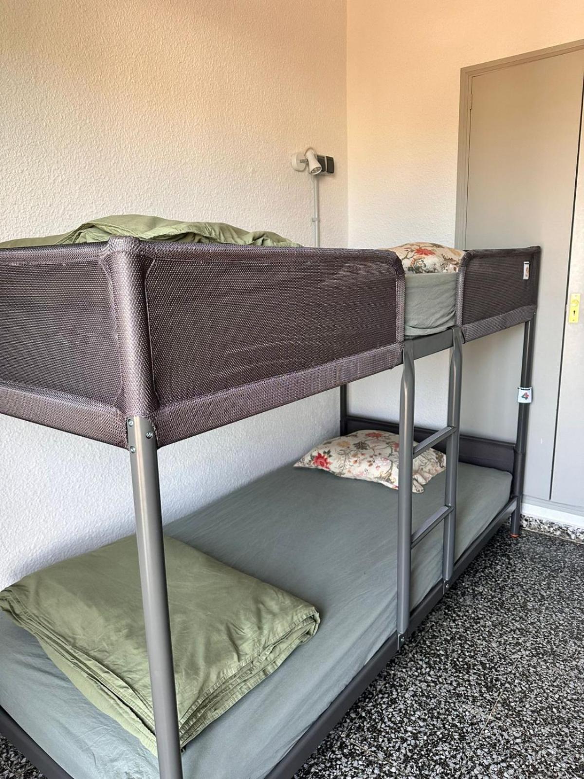 Bunk Bed in Mixed Dormitory Room