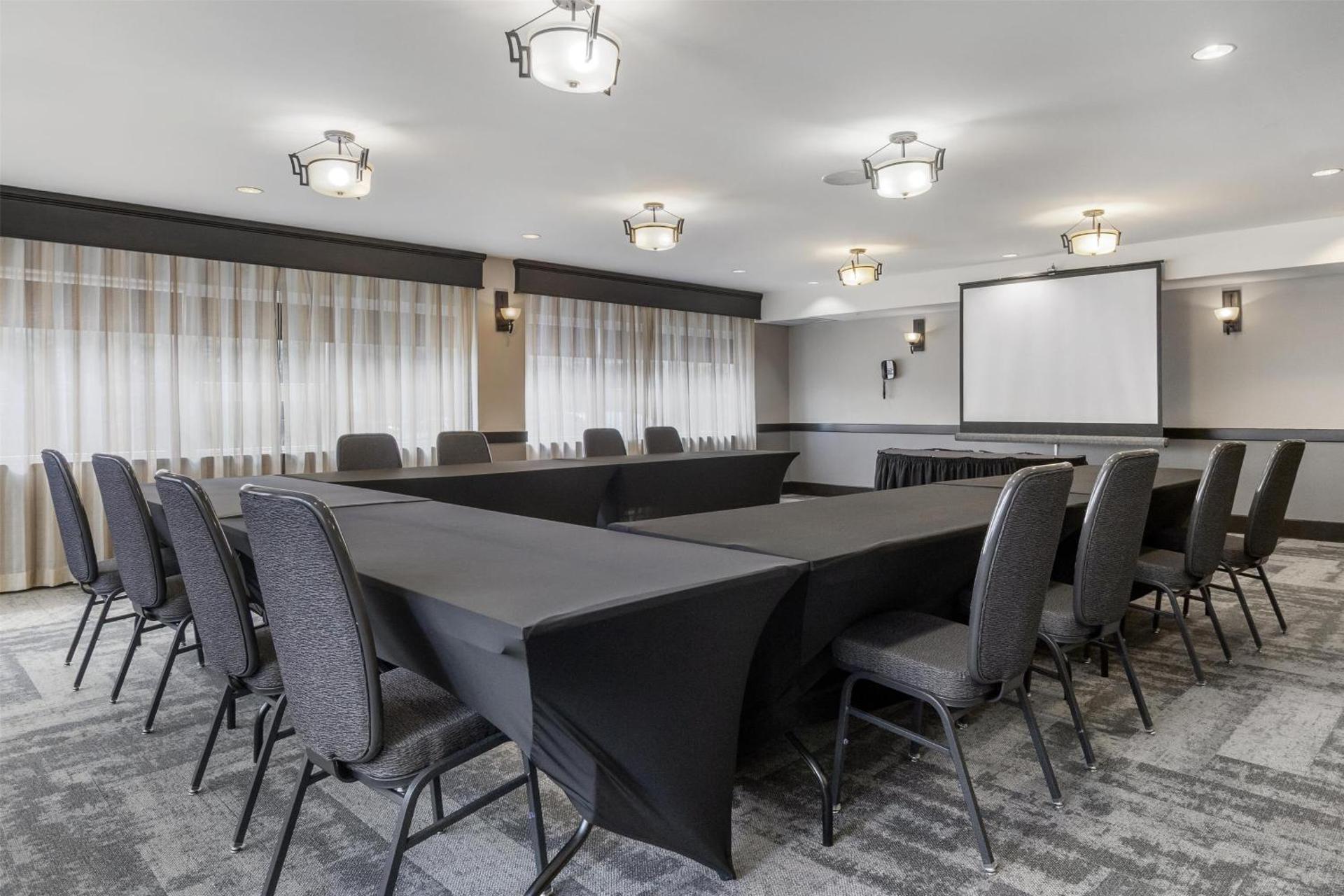 Meeting/conference room
