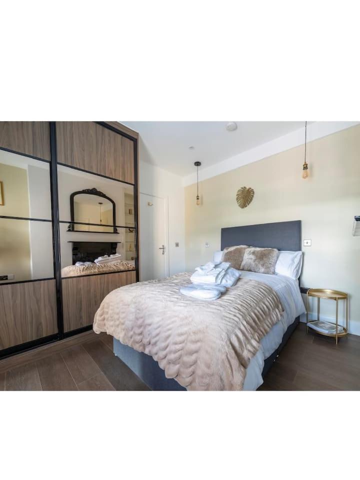 Luxury double bedroom en suite