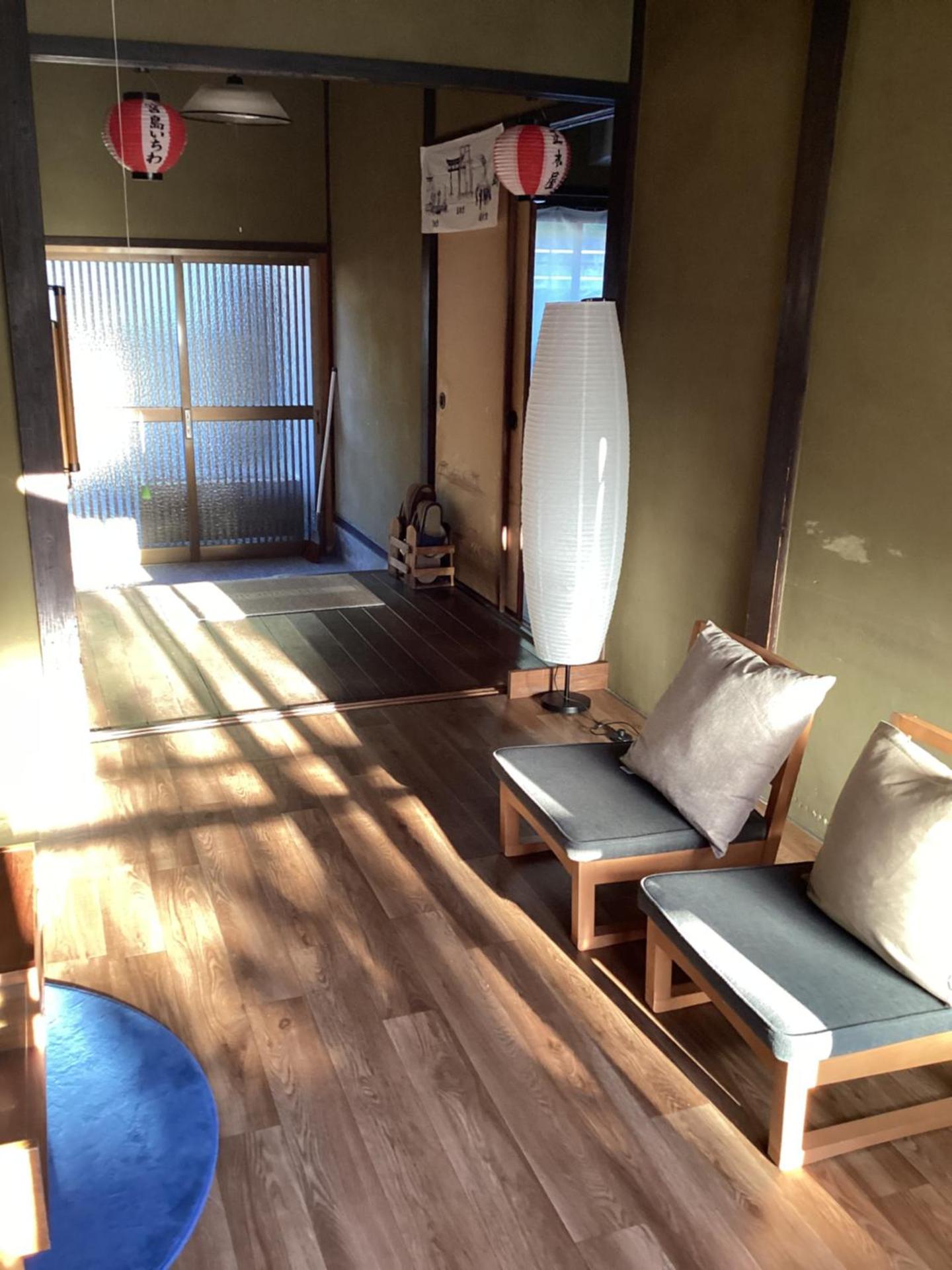 Communal lounge/ TV room