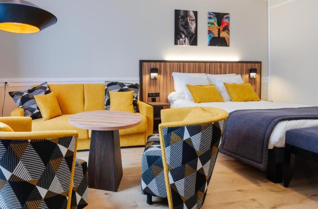 Hôtel des XII Apôtres & de la Clé des Champs